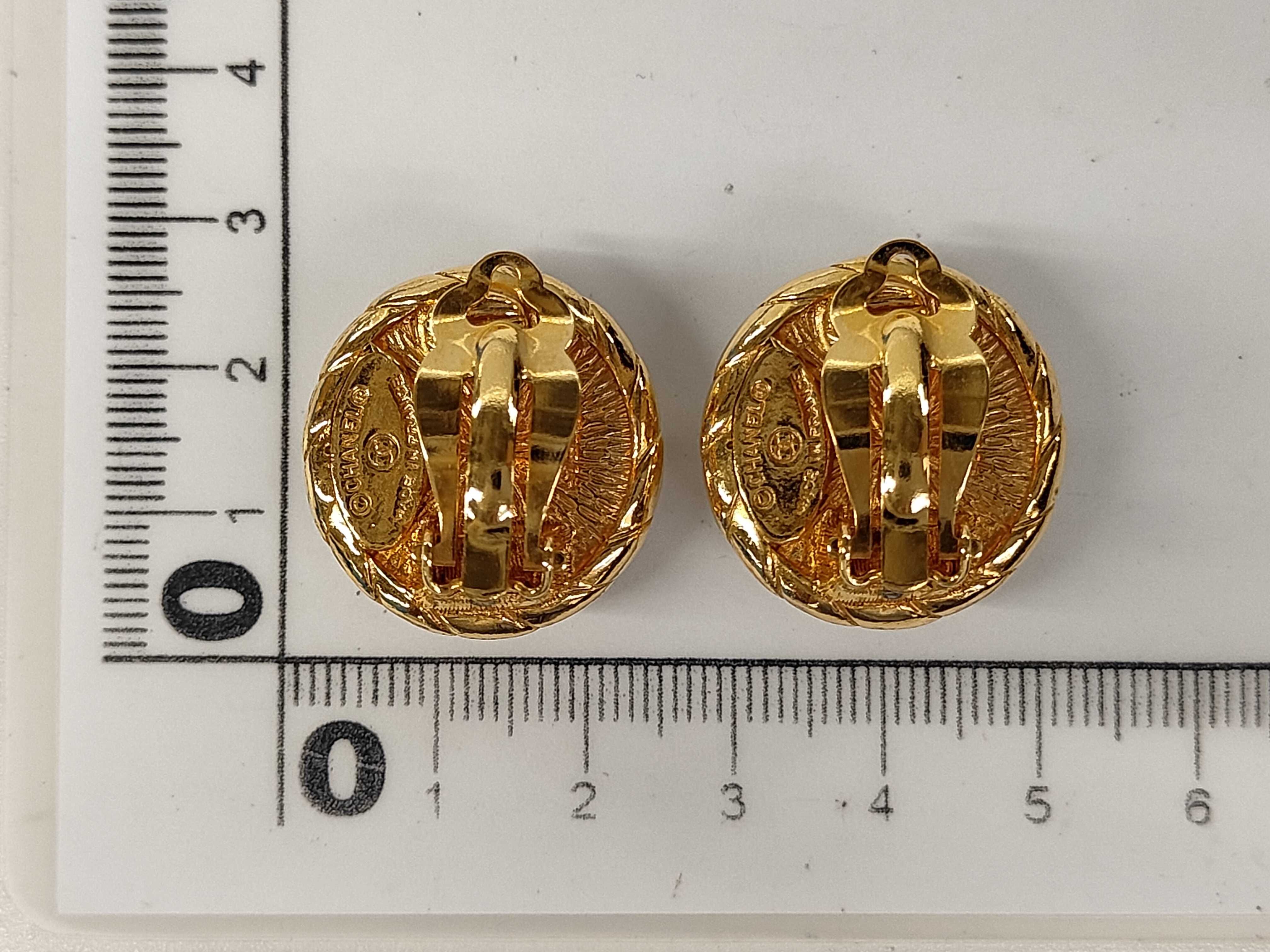 Pearl Round Gold Yg Earrings — view 2