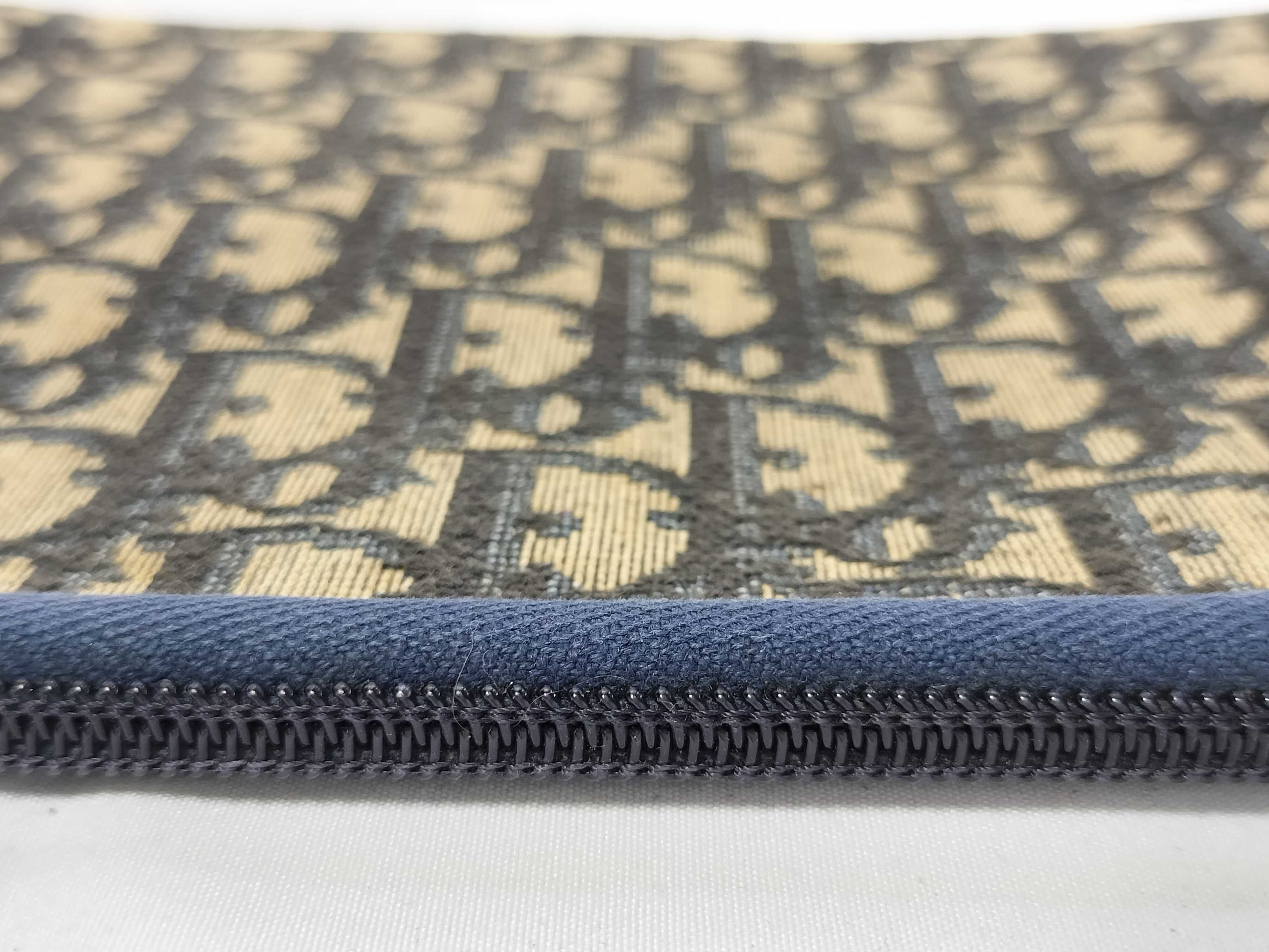 Trotter Vintage Second CD Logo Zipper Pouch — view 6