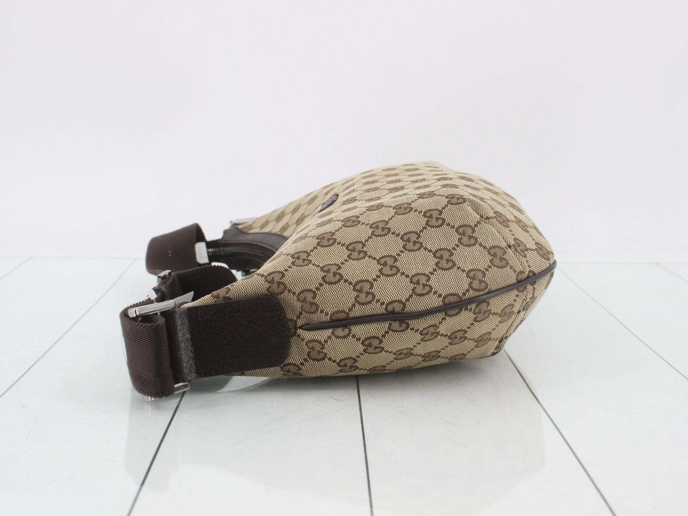 GG Canvas Shoulder Bag — view 4