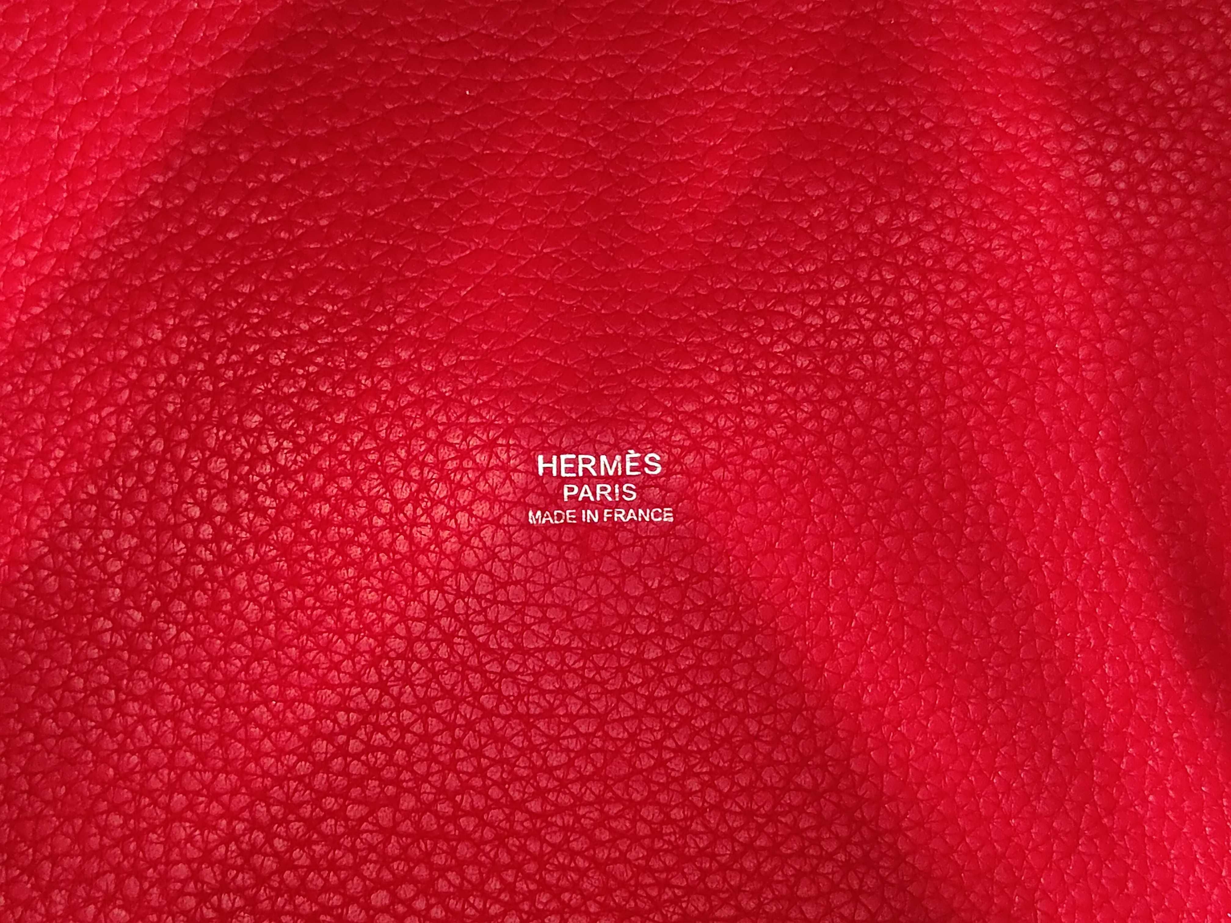 Picotin Lock GM Red Handbag (Stamped Q) — view 9