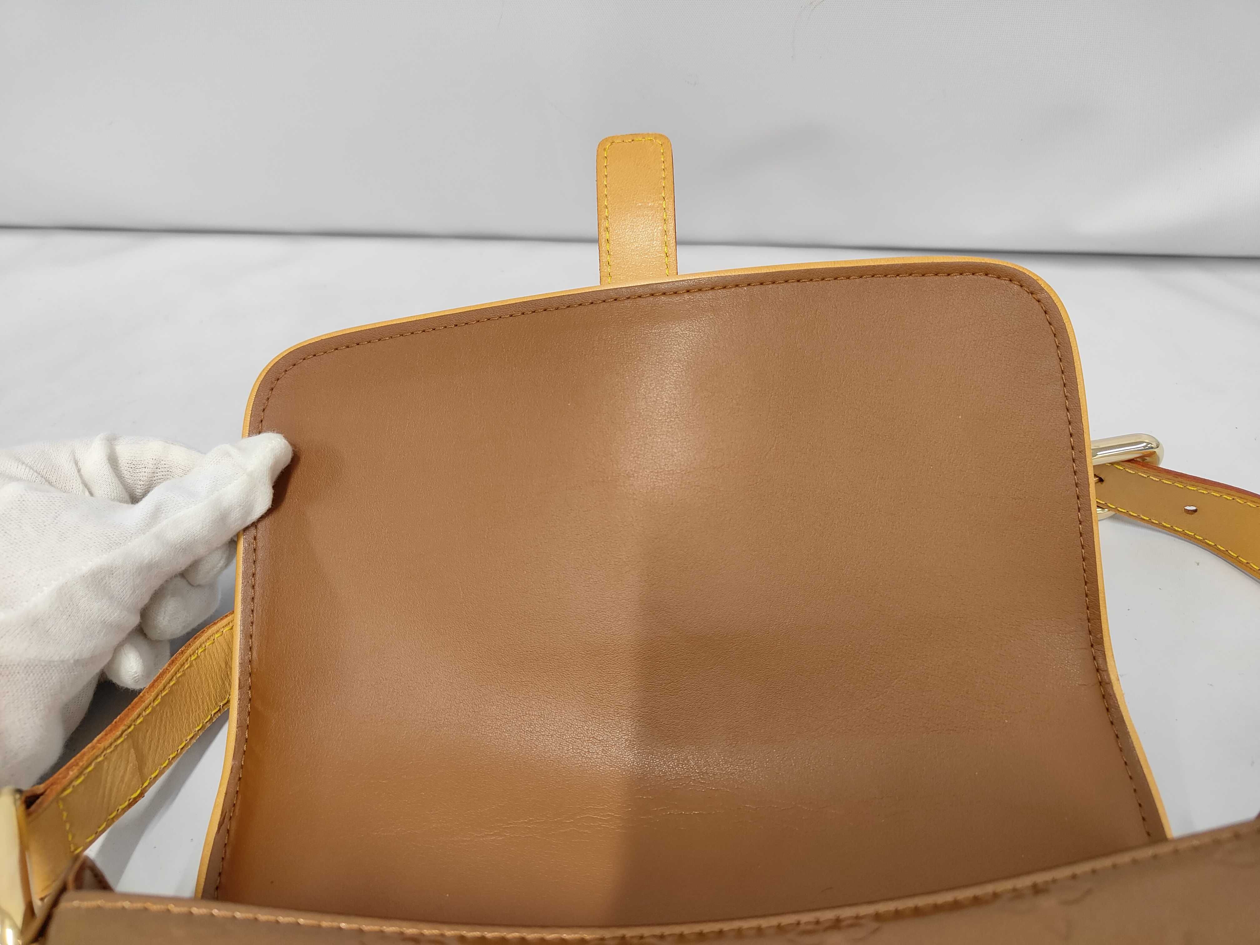 Vernis Shoulder Bag Christie GM M91107 Shoulder Bag — view 9
