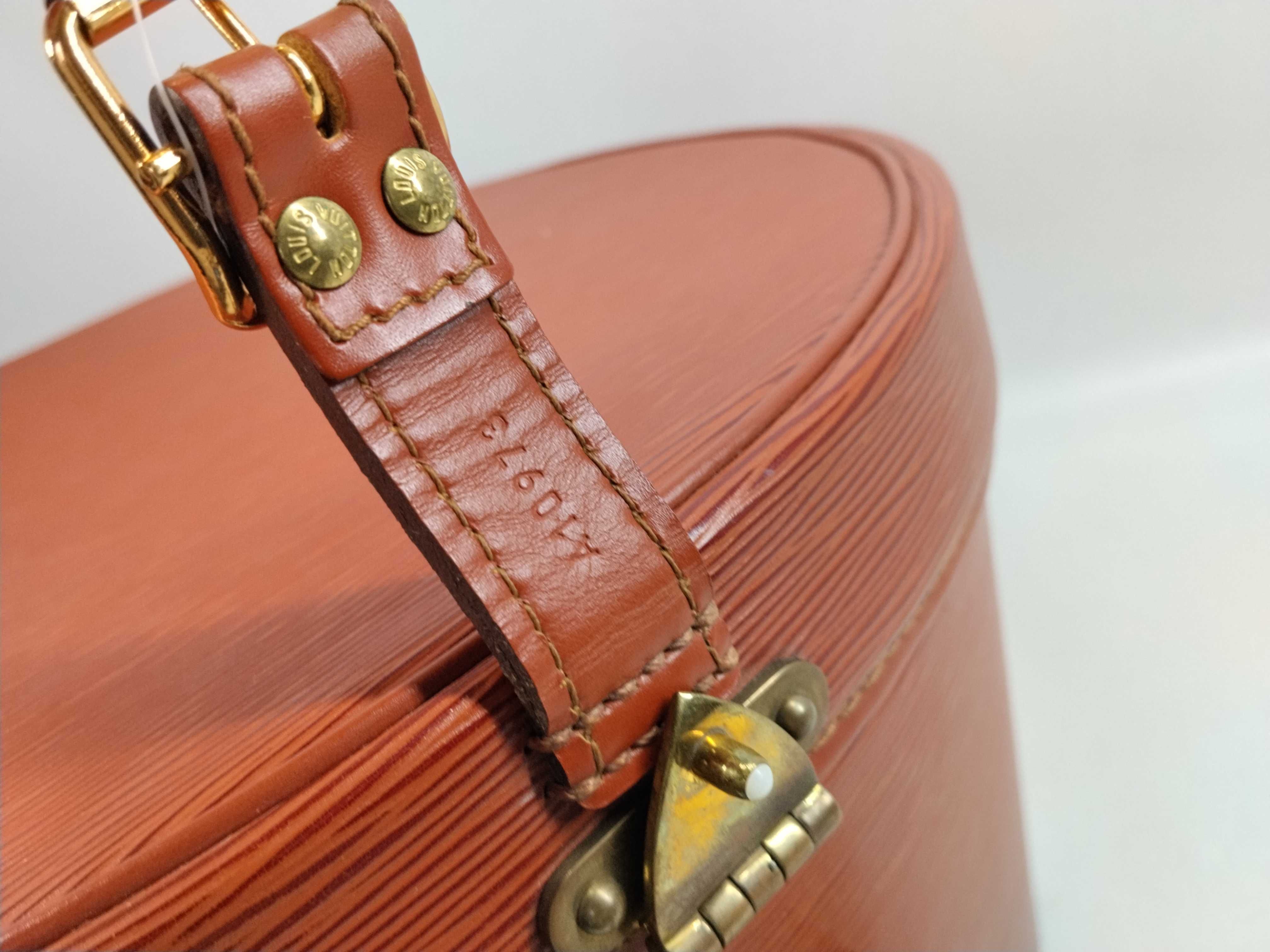 Epi Boite Chapeau Brown Handbag — view 13