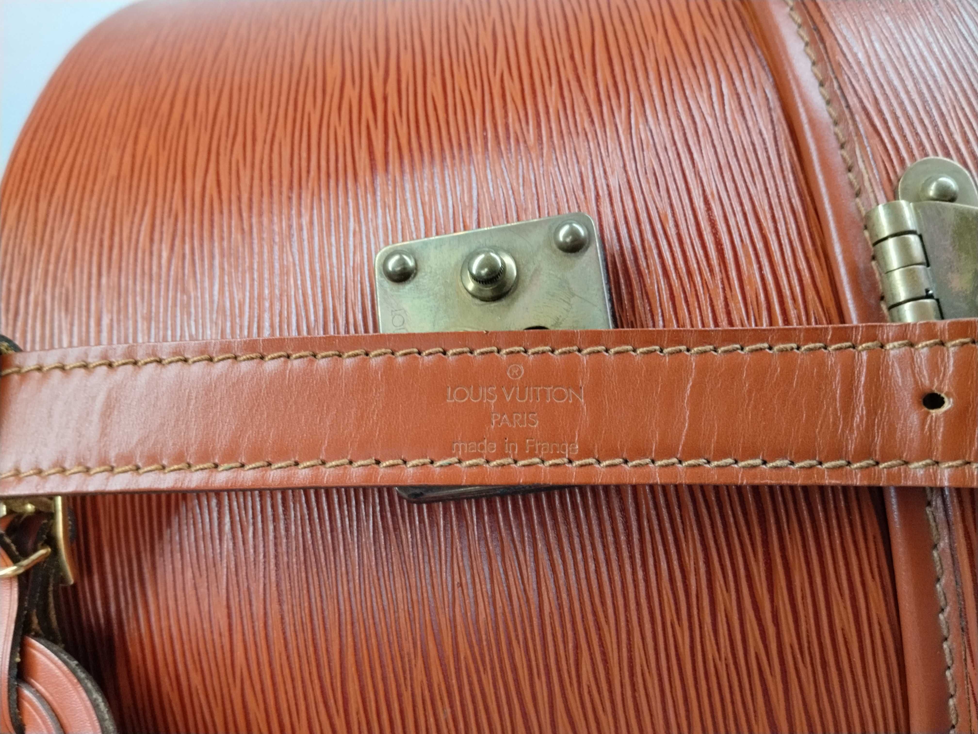 Epi Boite Chapeau Brown Handbag — view 14