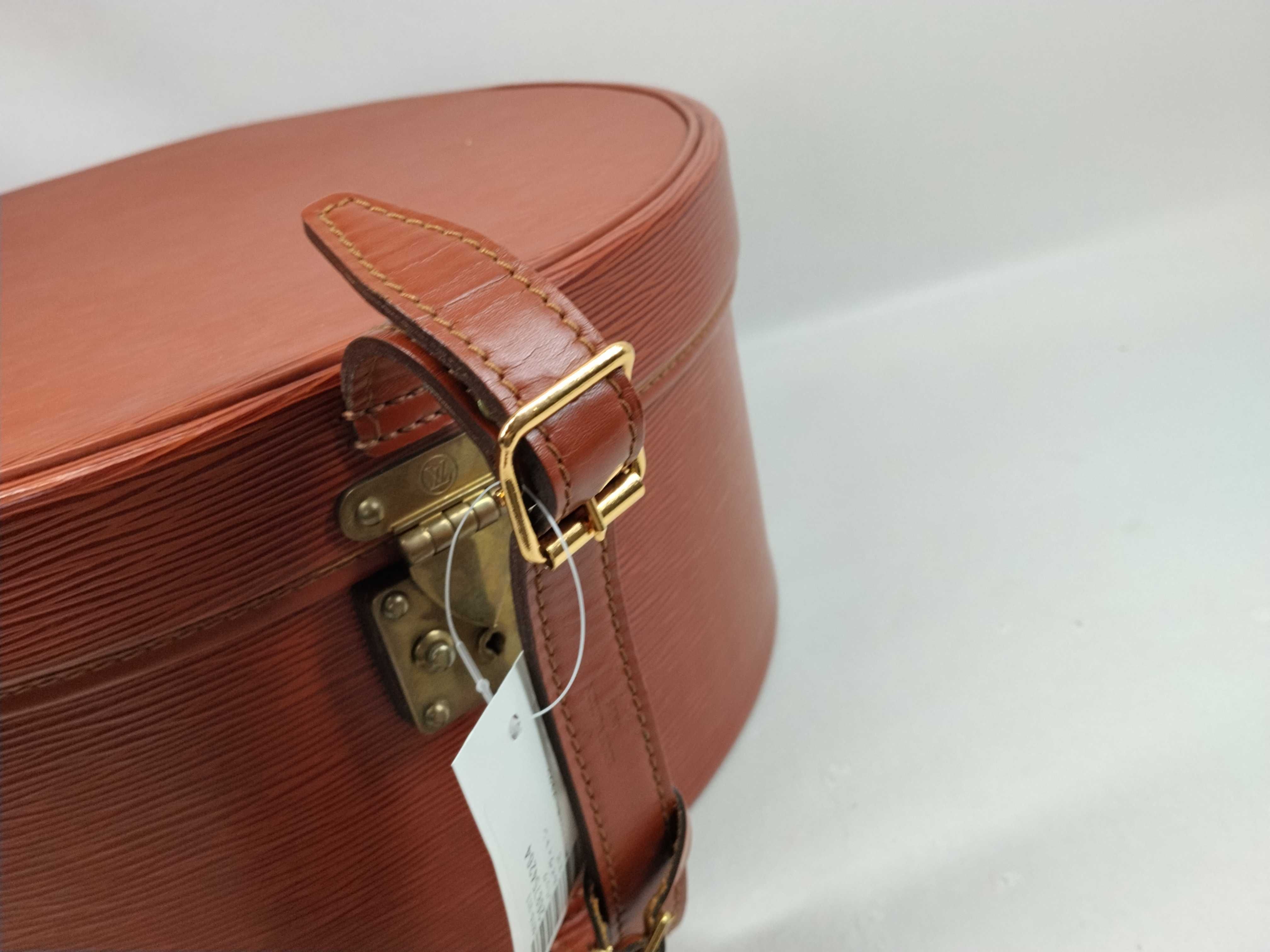 Epi Boite Chapeau Brown Handbag — view 5