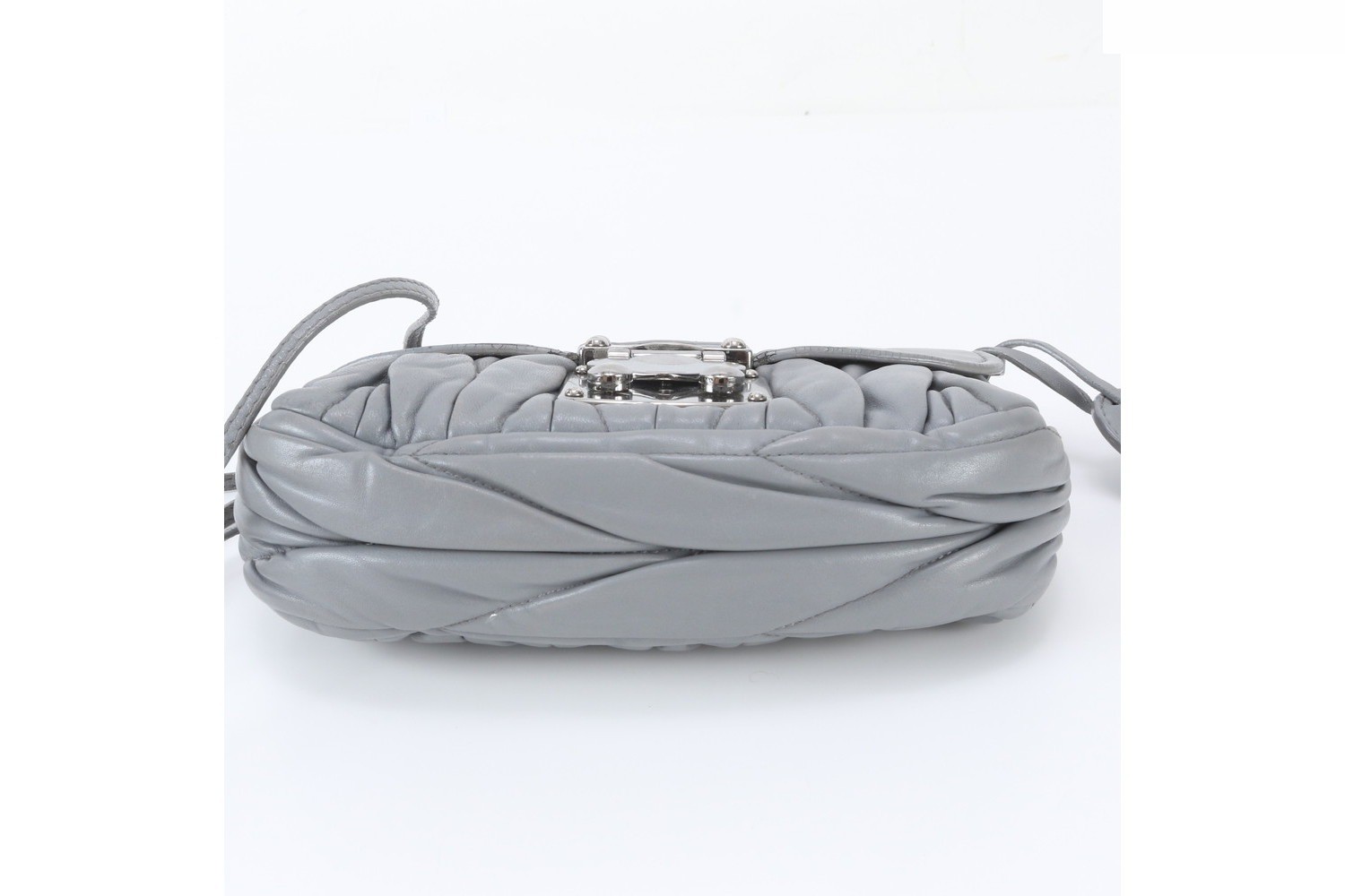 Matelassé Chain Crossbody Leather Shoulder Bag — view 5