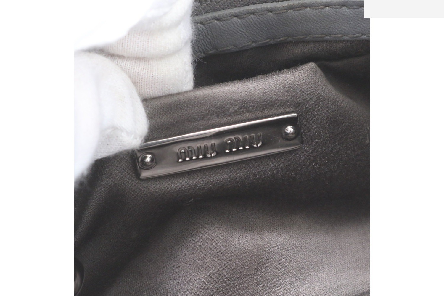 Matelassé Chain Crossbody Leather Shoulder Bag — view 8