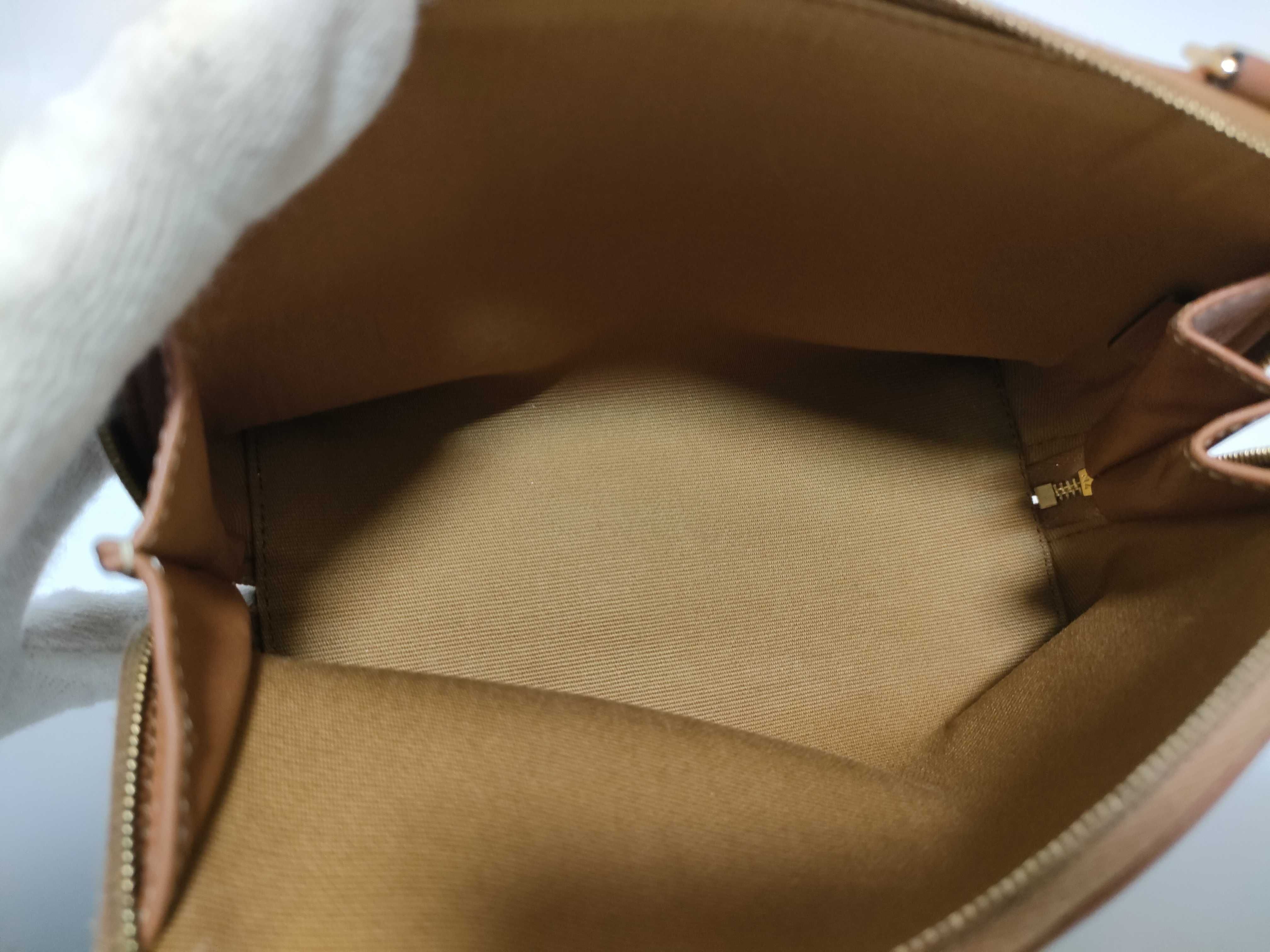 Chain Shoulder Bag — view 10