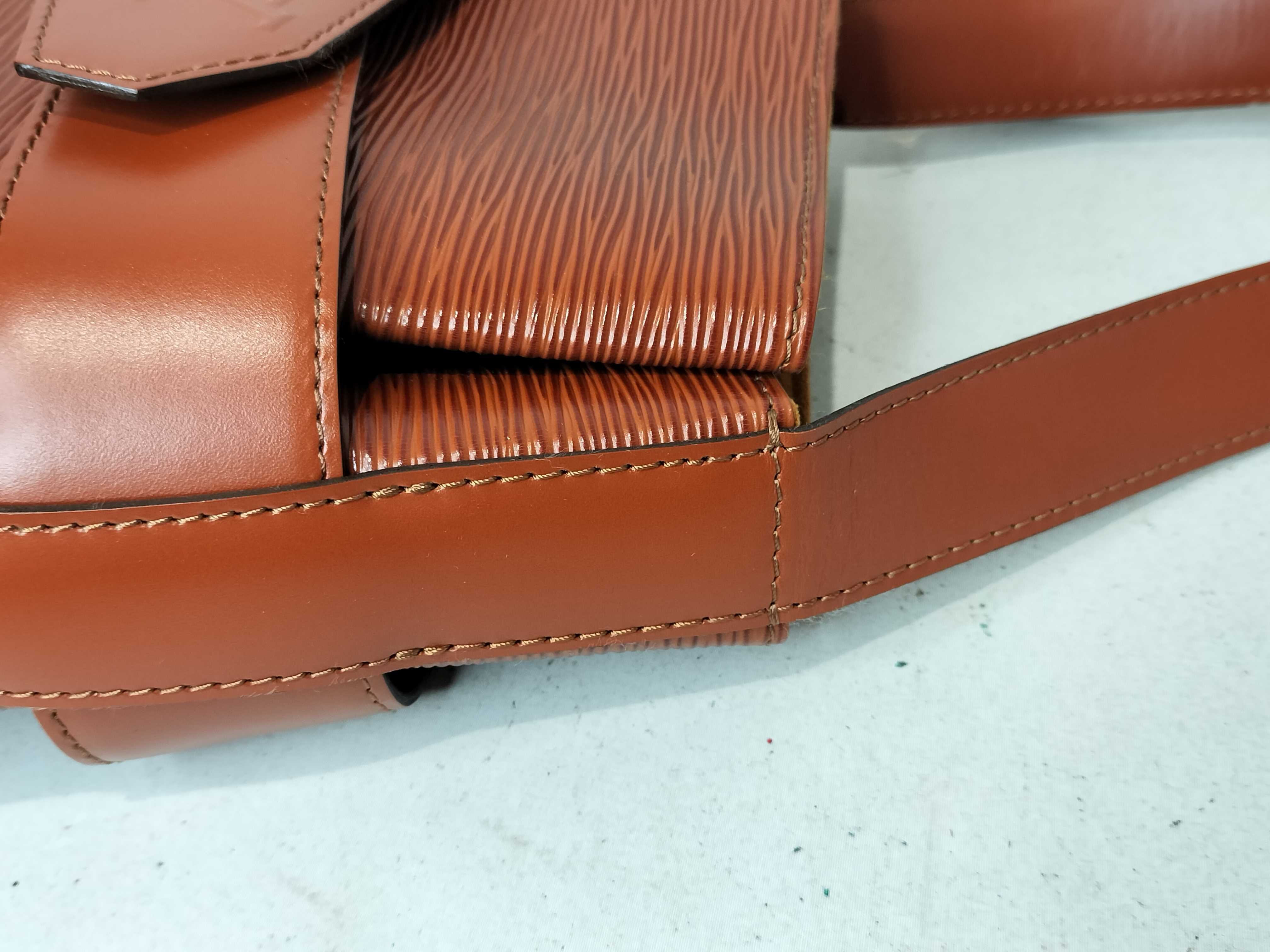Epi Sac Depaule Shoulder Bag — view 6