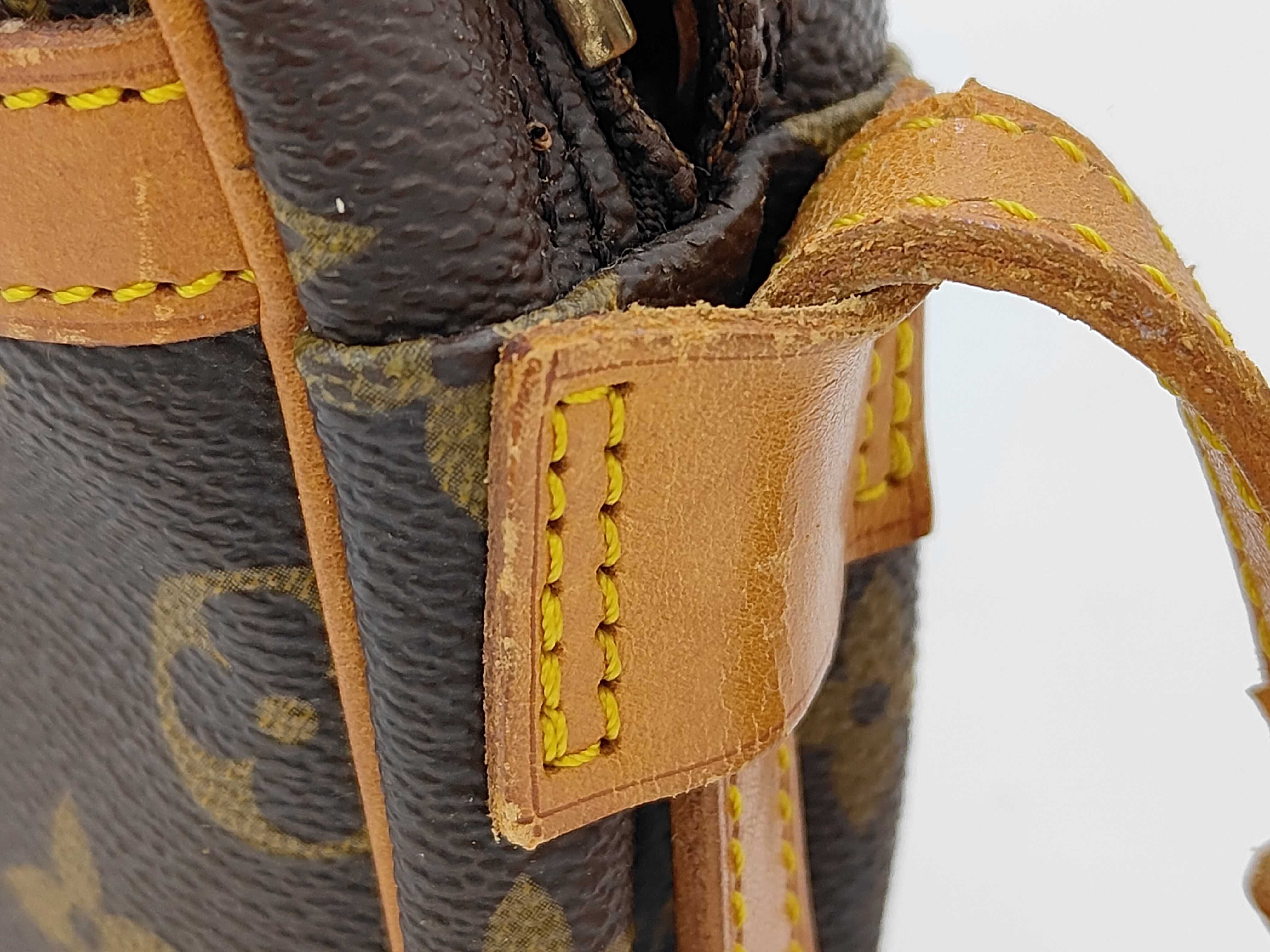 Monogram LV Jaune Fille Shoulder Bag — view 3