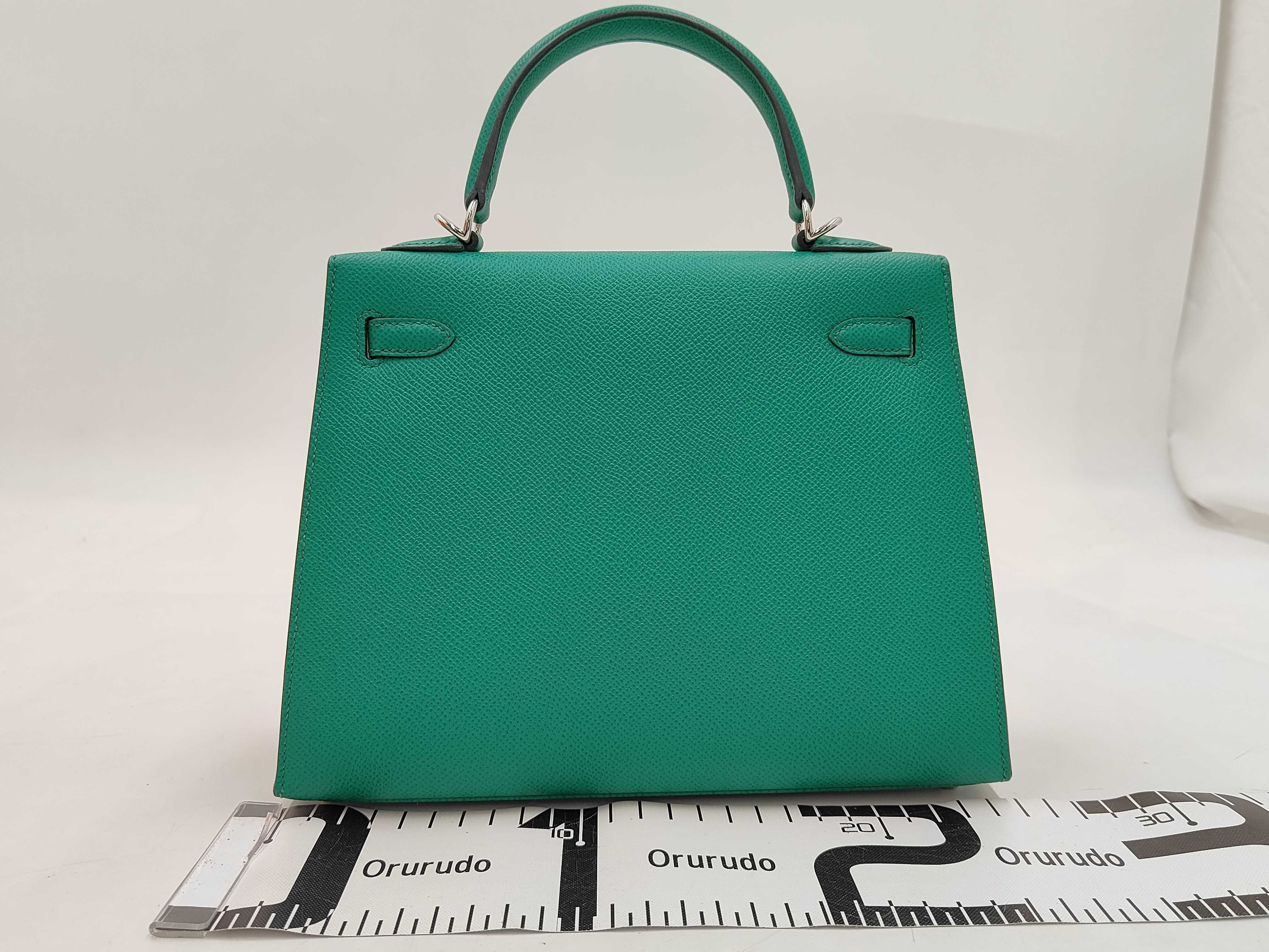 Kelly 25, external stitching, Vert Verone color, Epsom leather, silver hardware, Z stamp, handbag — view 2