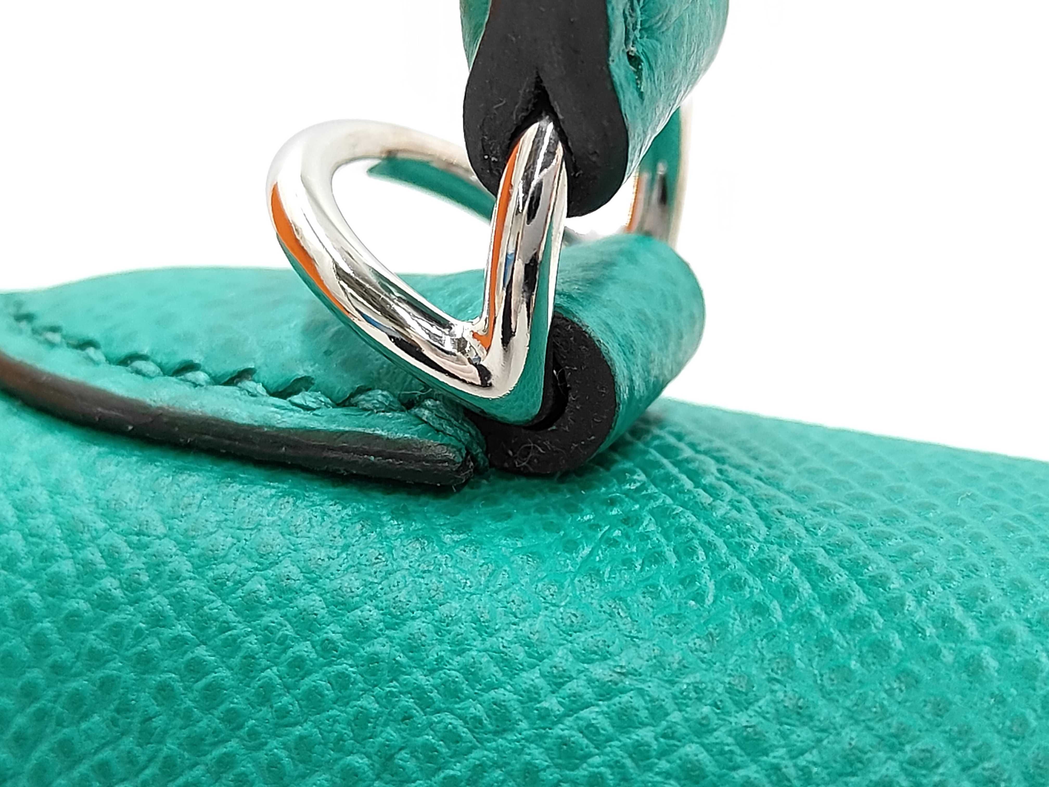 Kelly 25, external stitching, Vert Verone color, Epsom leather, silver hardware, Z stamp, handbag — view 5