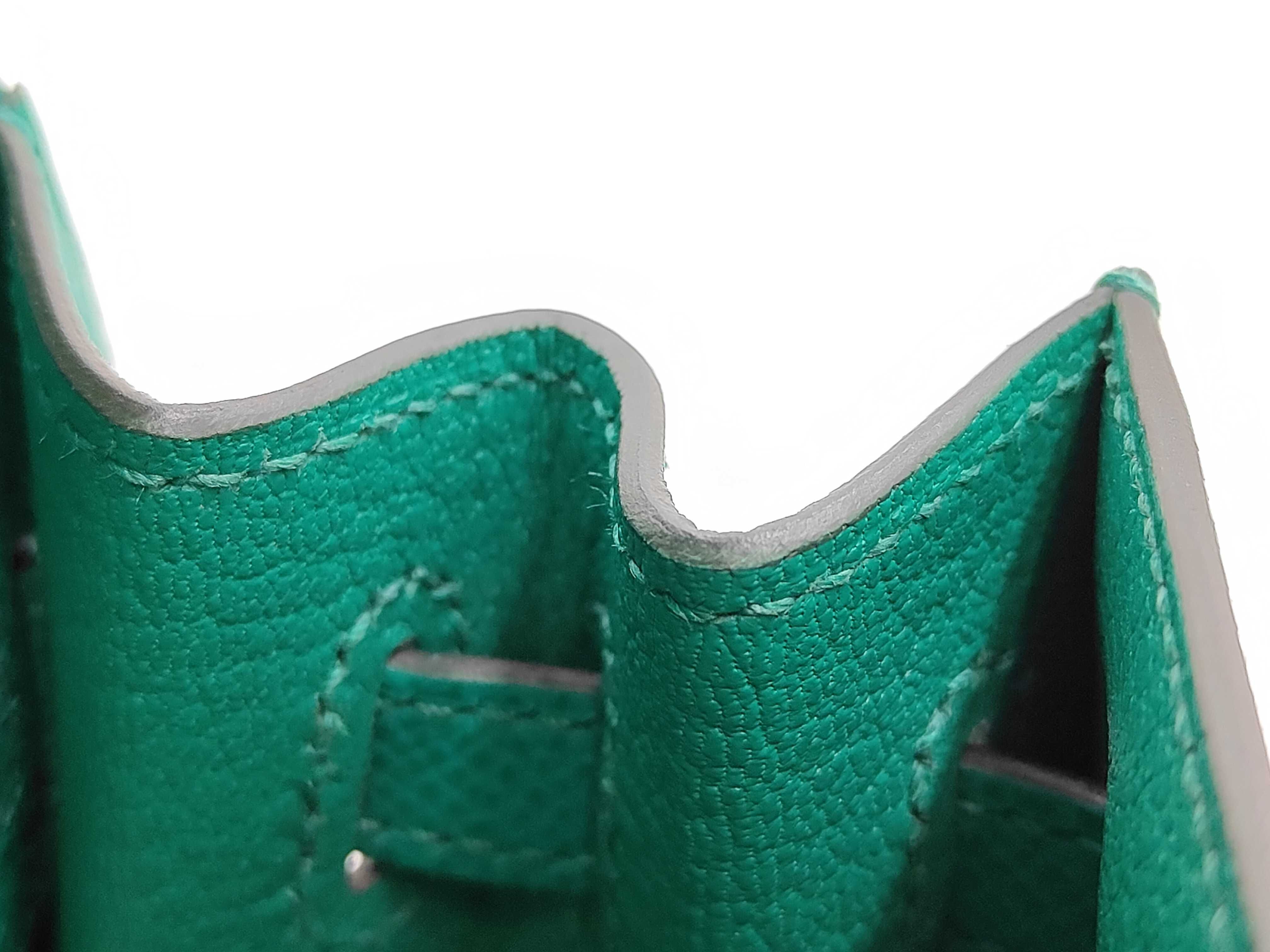 Kelly 25, external stitching, Vert Verone color, Epsom leather, silver hardware, Z stamp, handbag — view 8