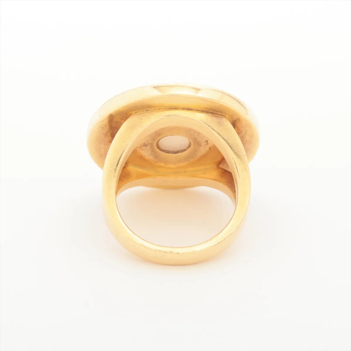Shell Ring, 750 (YG), 15.7g. Features: dents in the metal, chipped shell, scratches. — view 2