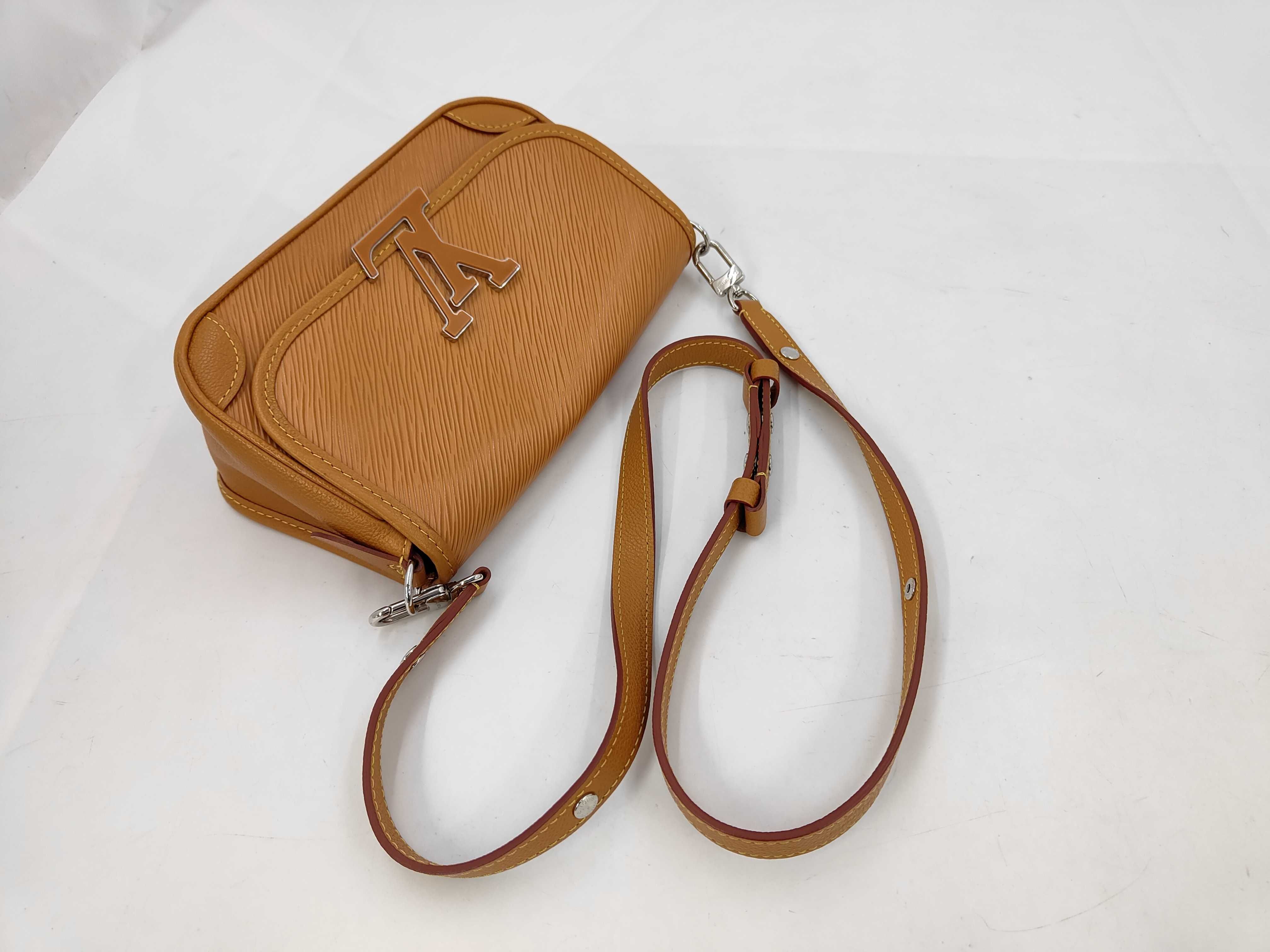 Bussy M59459 Goldmiel Epi Leather Shoulder Bag — view 7