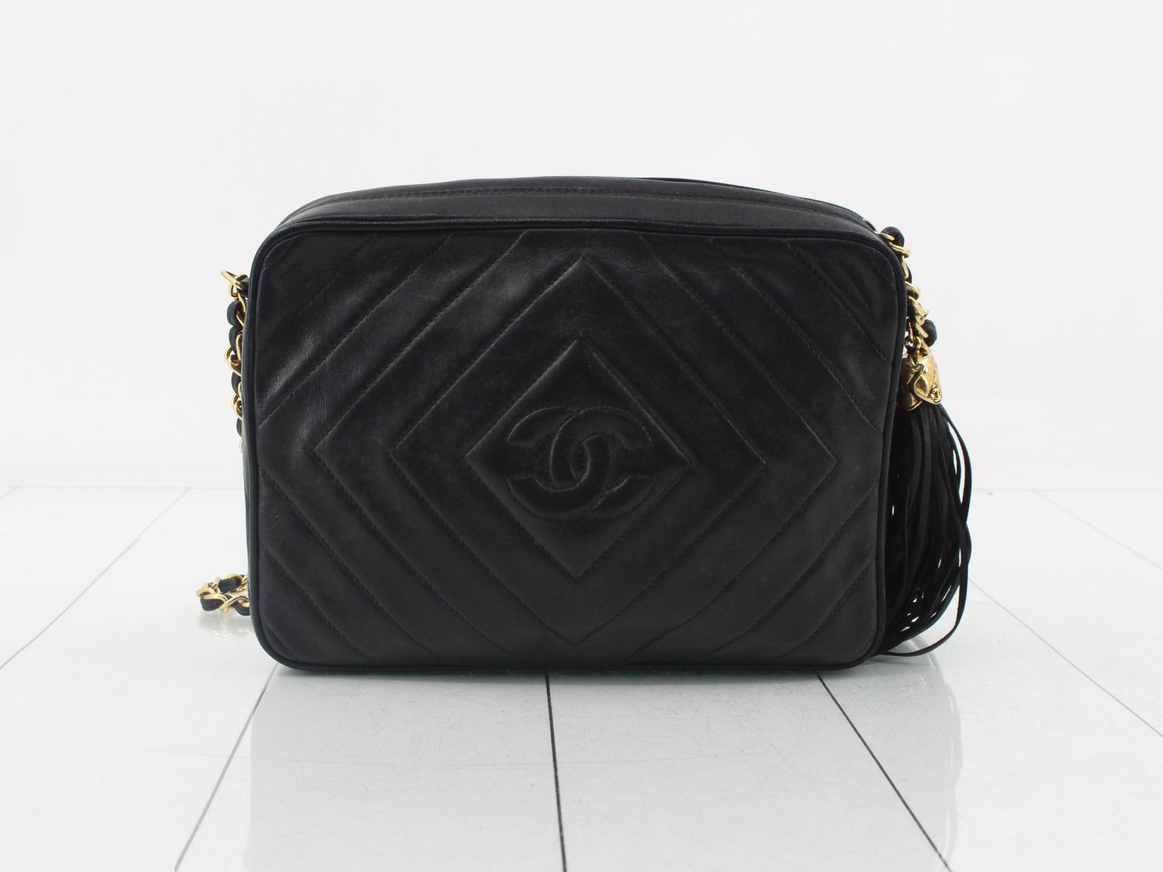 Diamond stitch lambskin chain shoulder bag — view 2