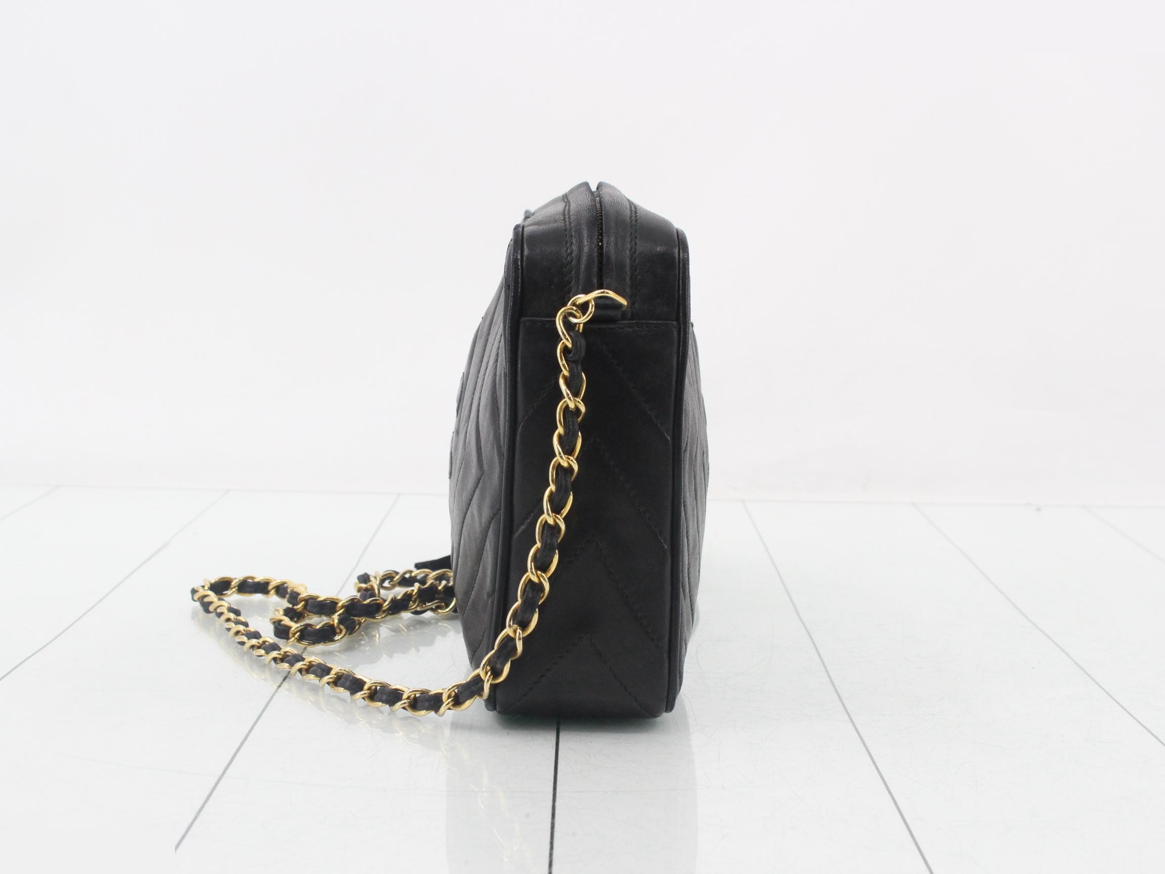 Diamond stitch lambskin chain shoulder bag — view 3