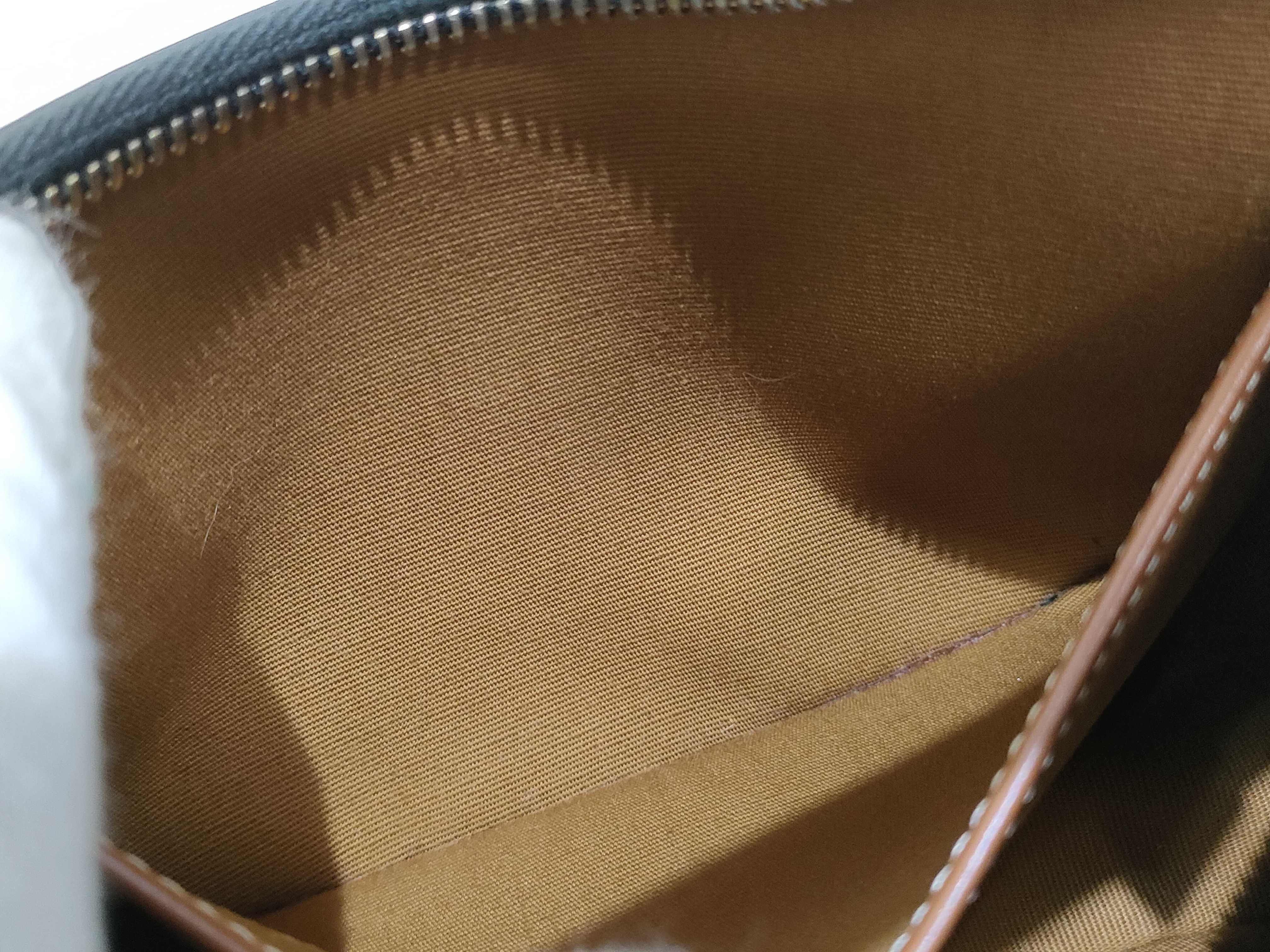 One-Shoulder Bag (Shoulder Bag) — view 10