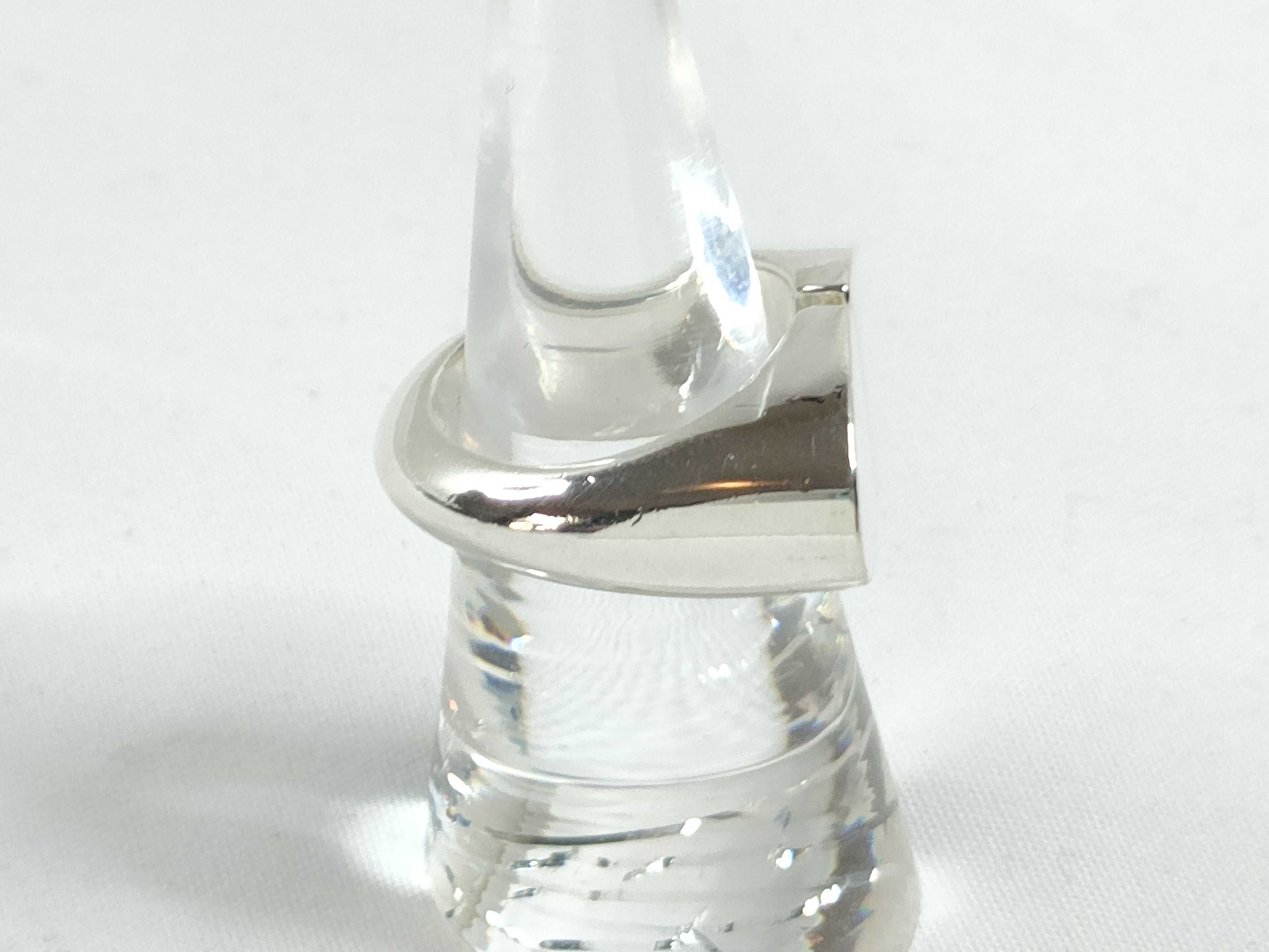 ring — view 4