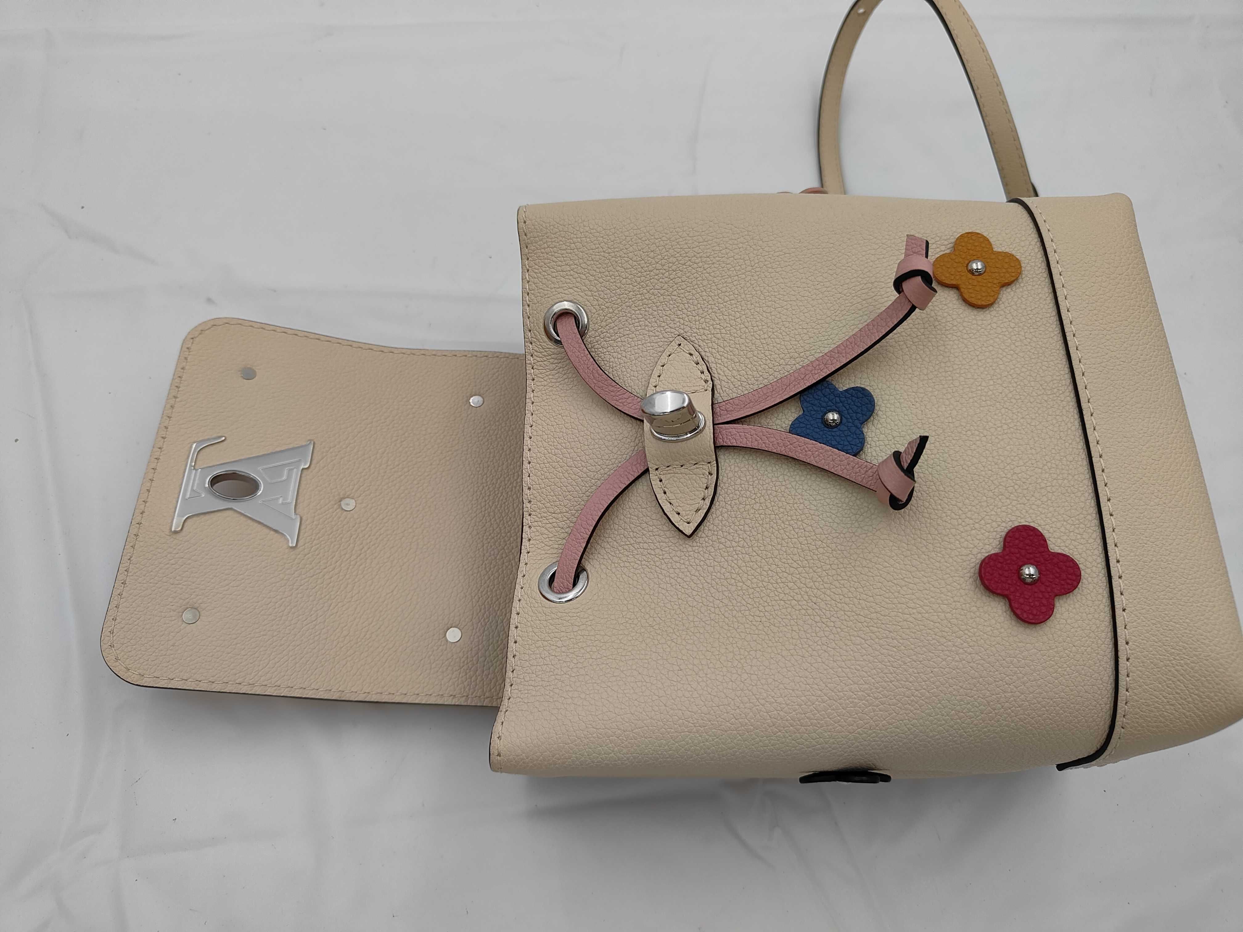 LV Lockme Backpack M53079 Shoulder Bag — view 8