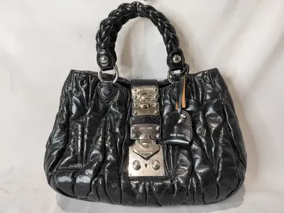 handbag, black handbag