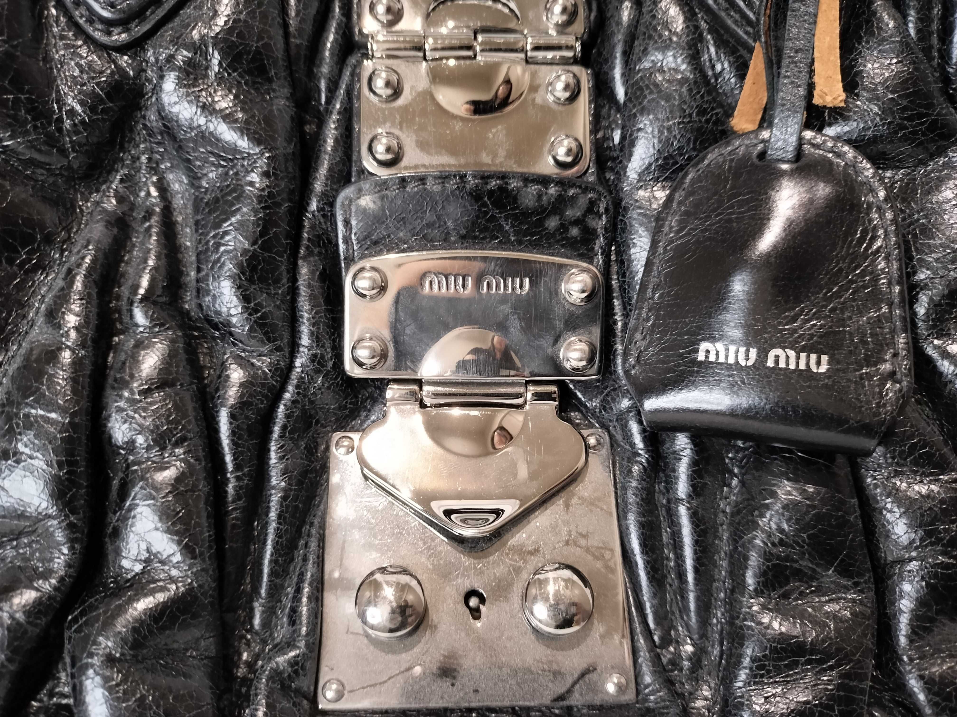 handbag, black handbag — view 2