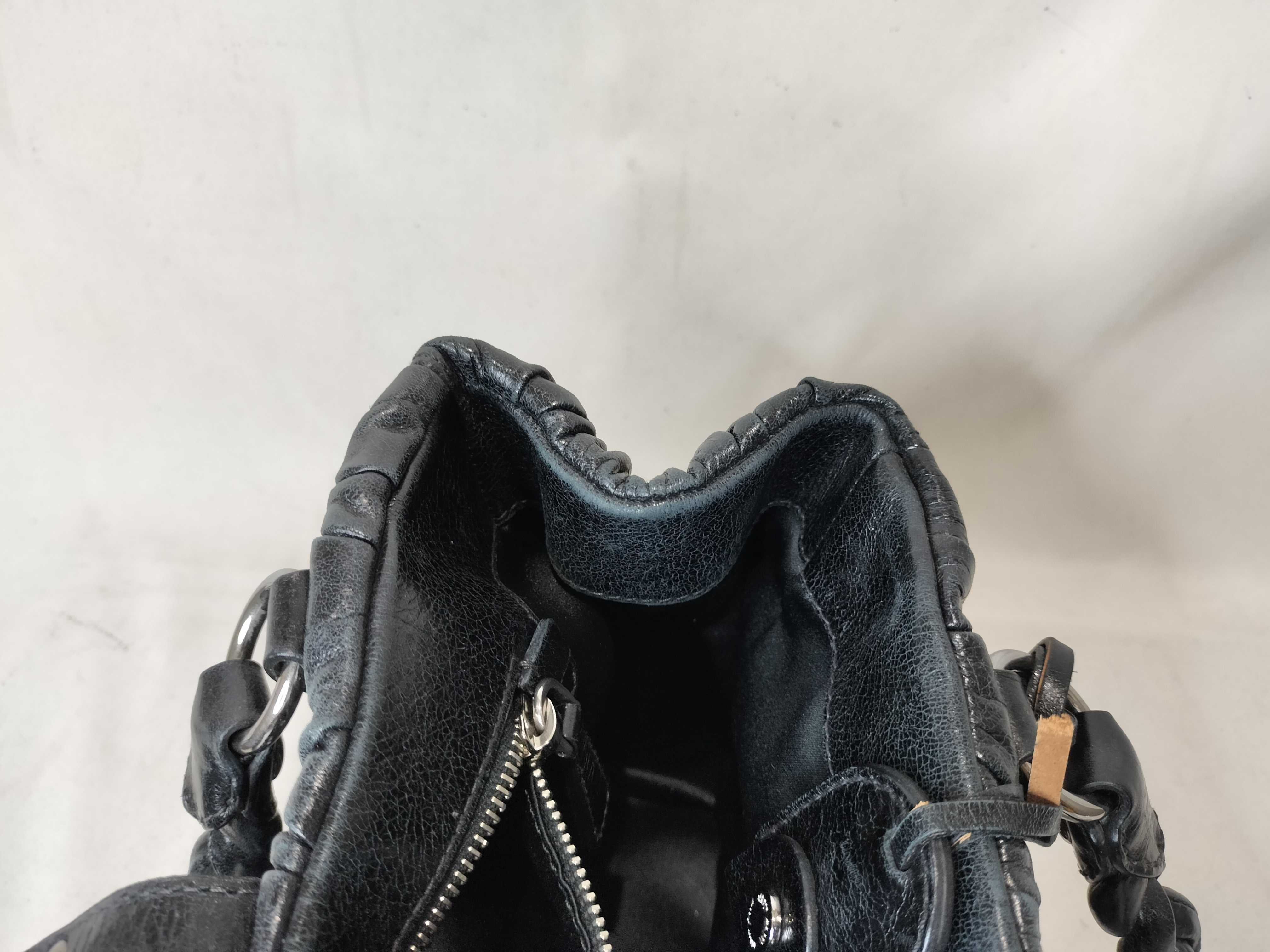 handbag, black handbag — view 13
