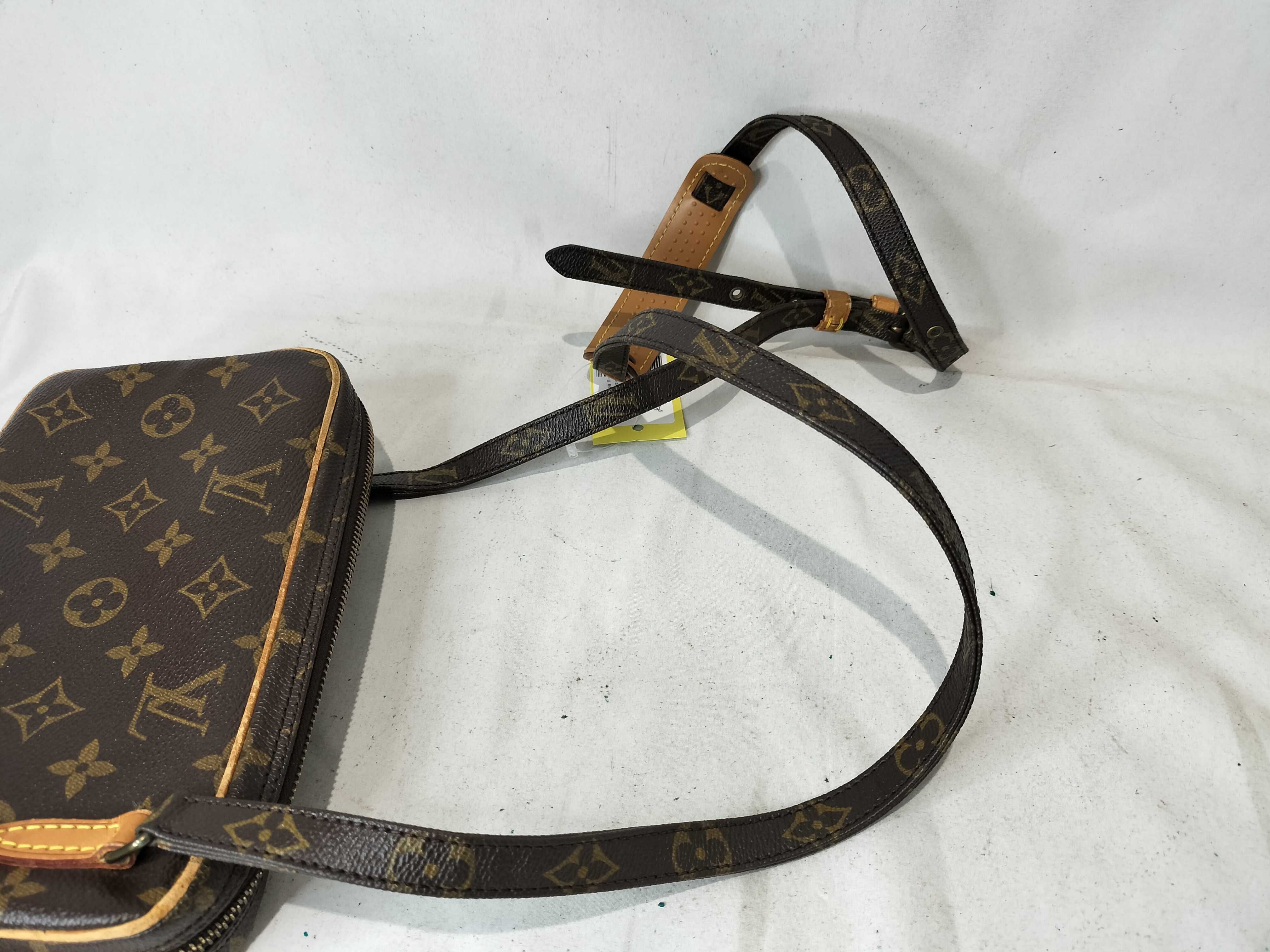 Monogram Pochette Marly Bandoulière M51828 Shoulder Bag — view 3