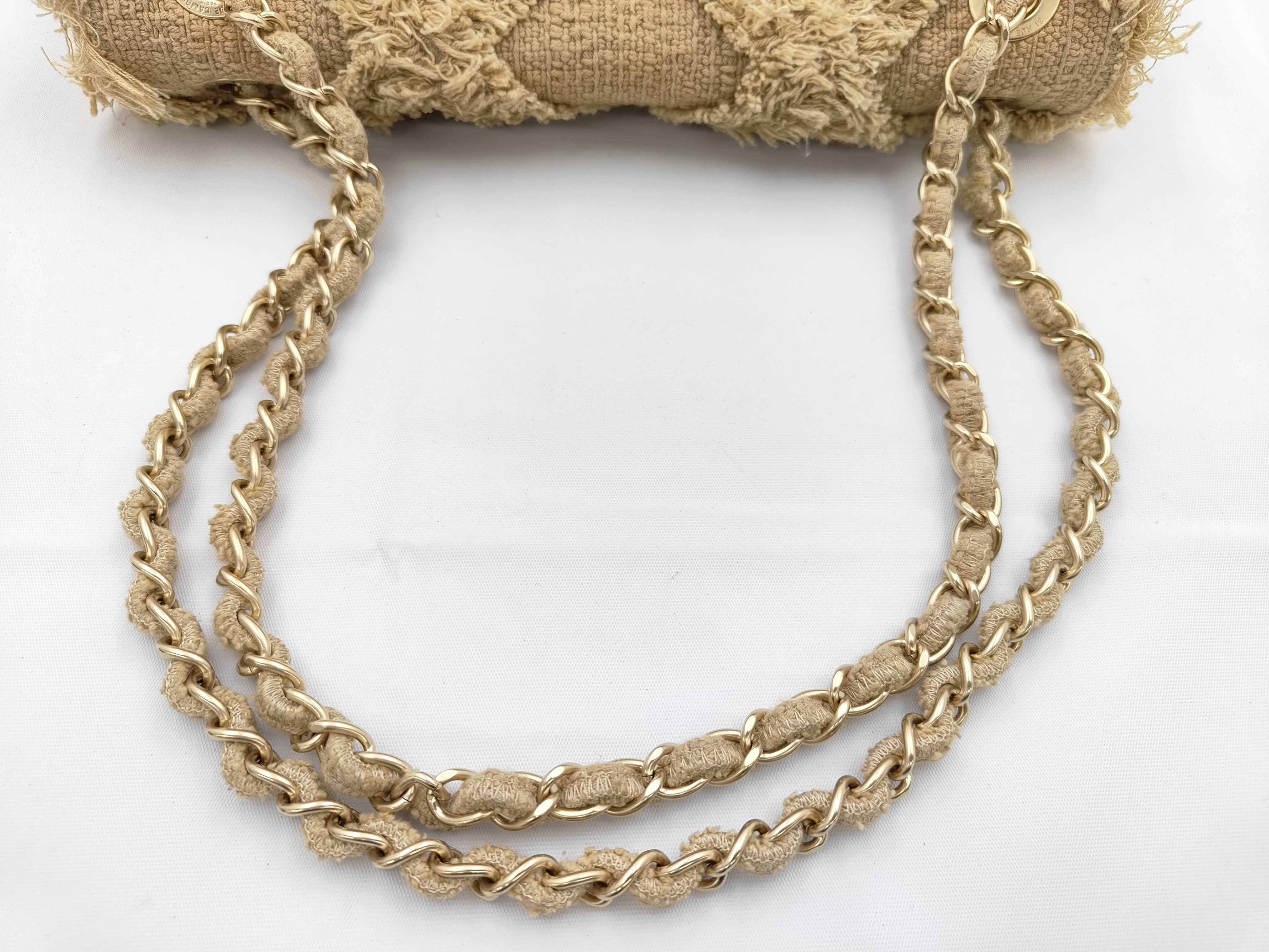 Matelassé fringe bag, tweed shoulder bag — view 3