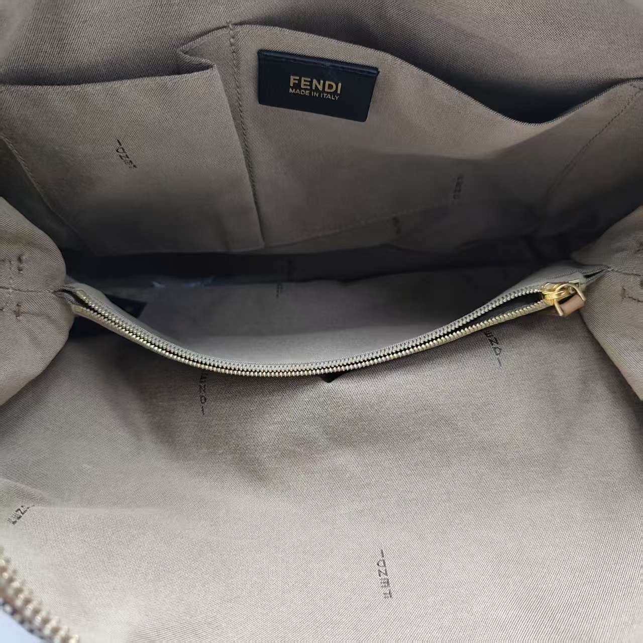 【*Shipped from: China*】FENDI Canvas Shoulder Bag — view 8