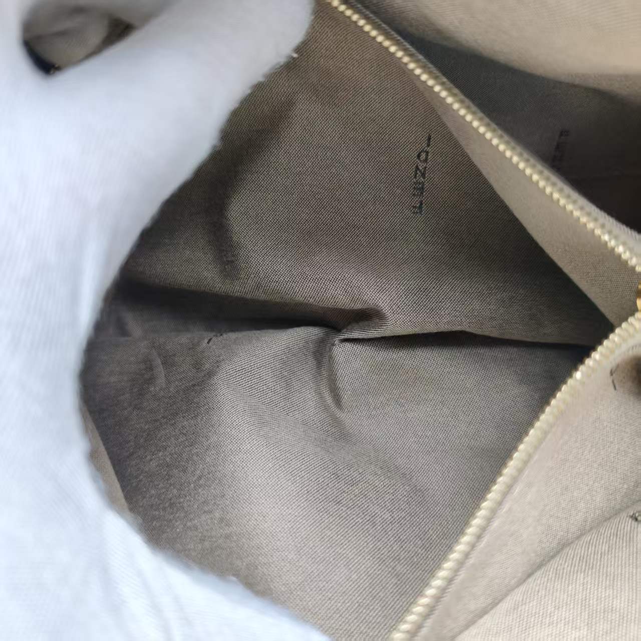 【*Shipped from: China*】FENDI Canvas Shoulder Bag — view 9