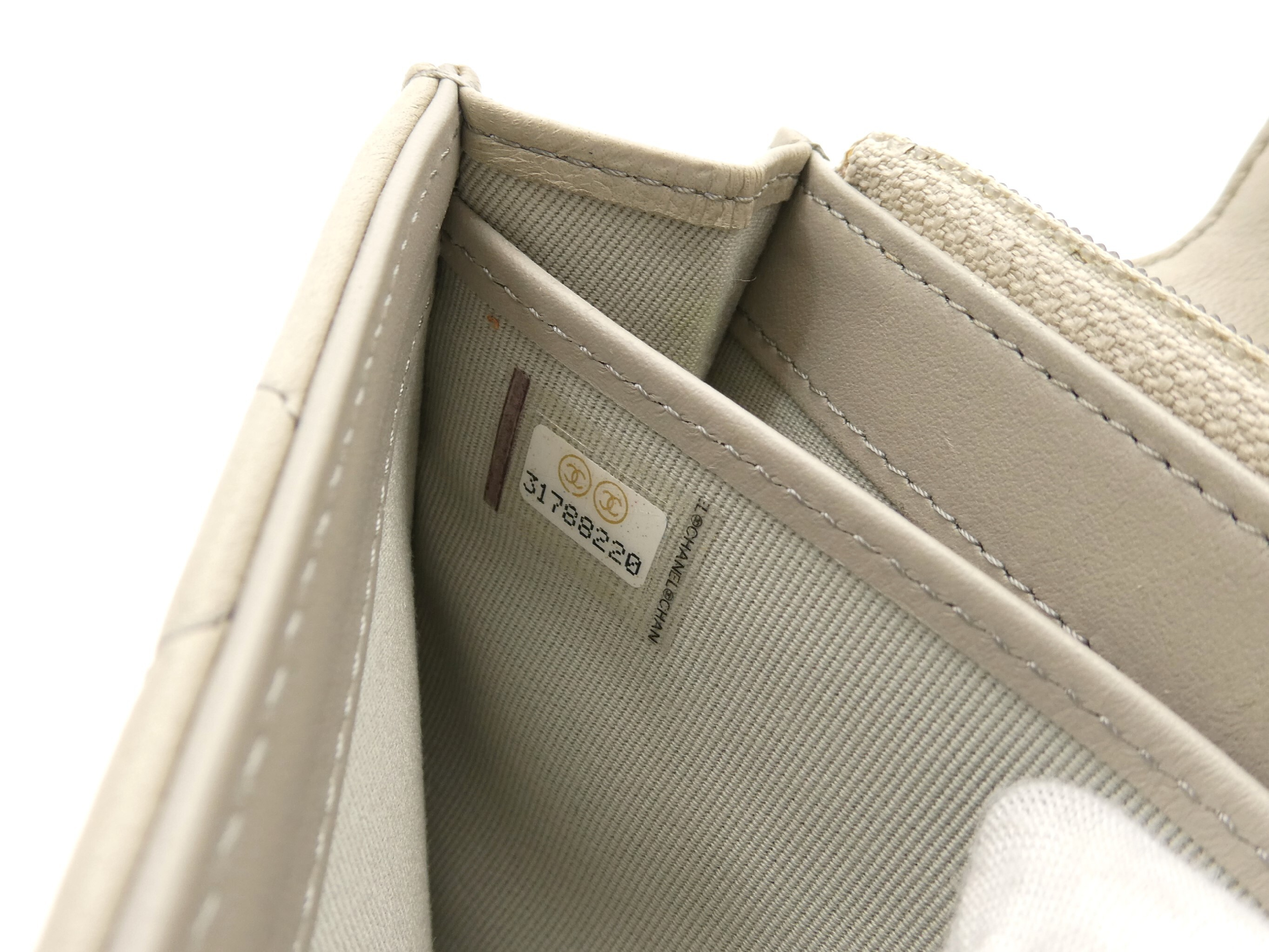 Matelassé 19 Coco Mark Wallet — view 9