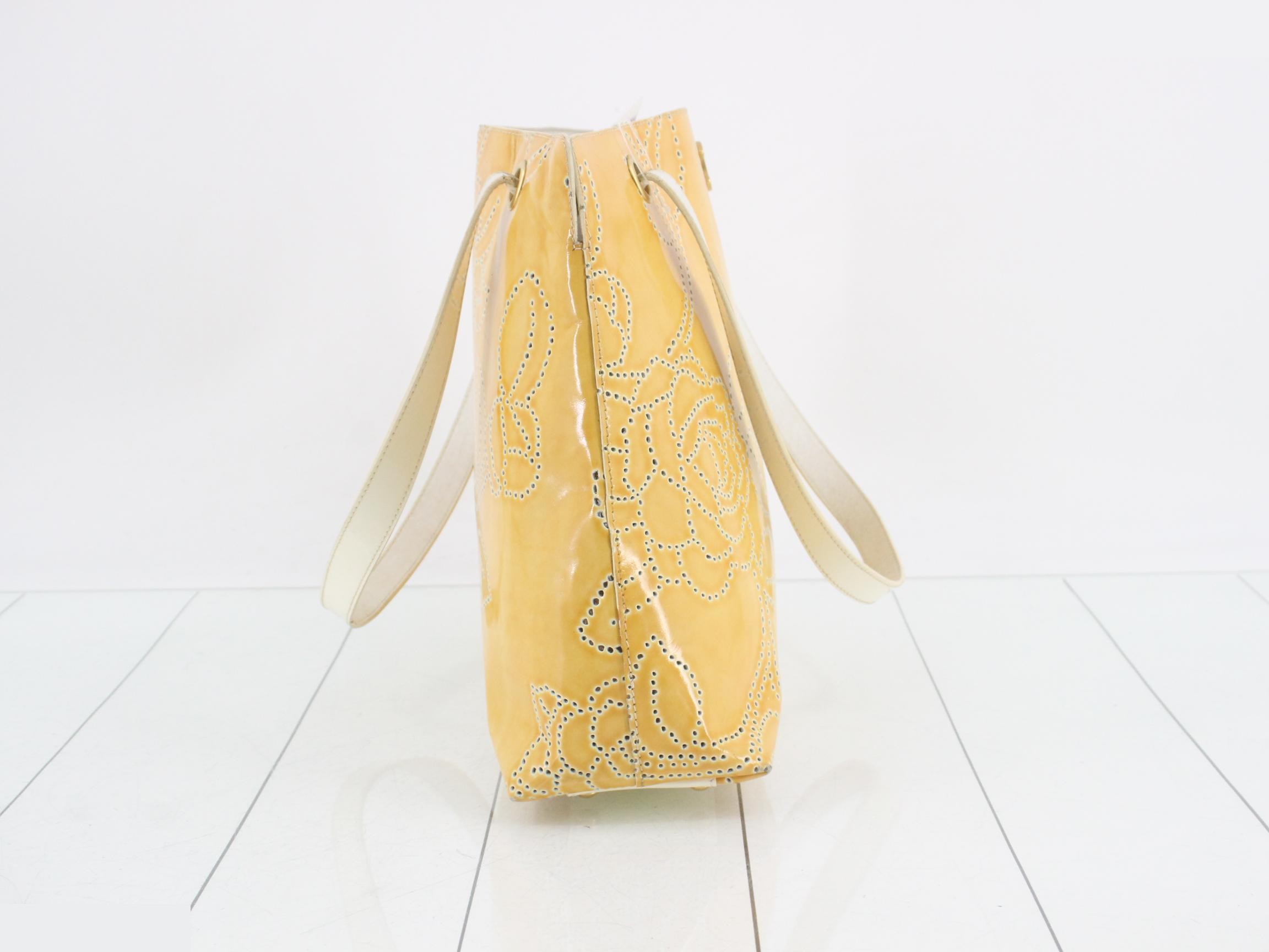 Camellia Punching Tote Bag — view 4