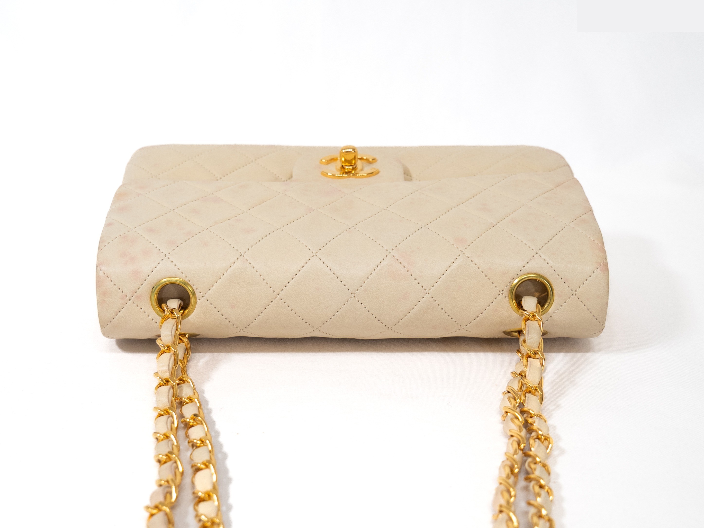 Matelassé double flap seal double chain — view 3