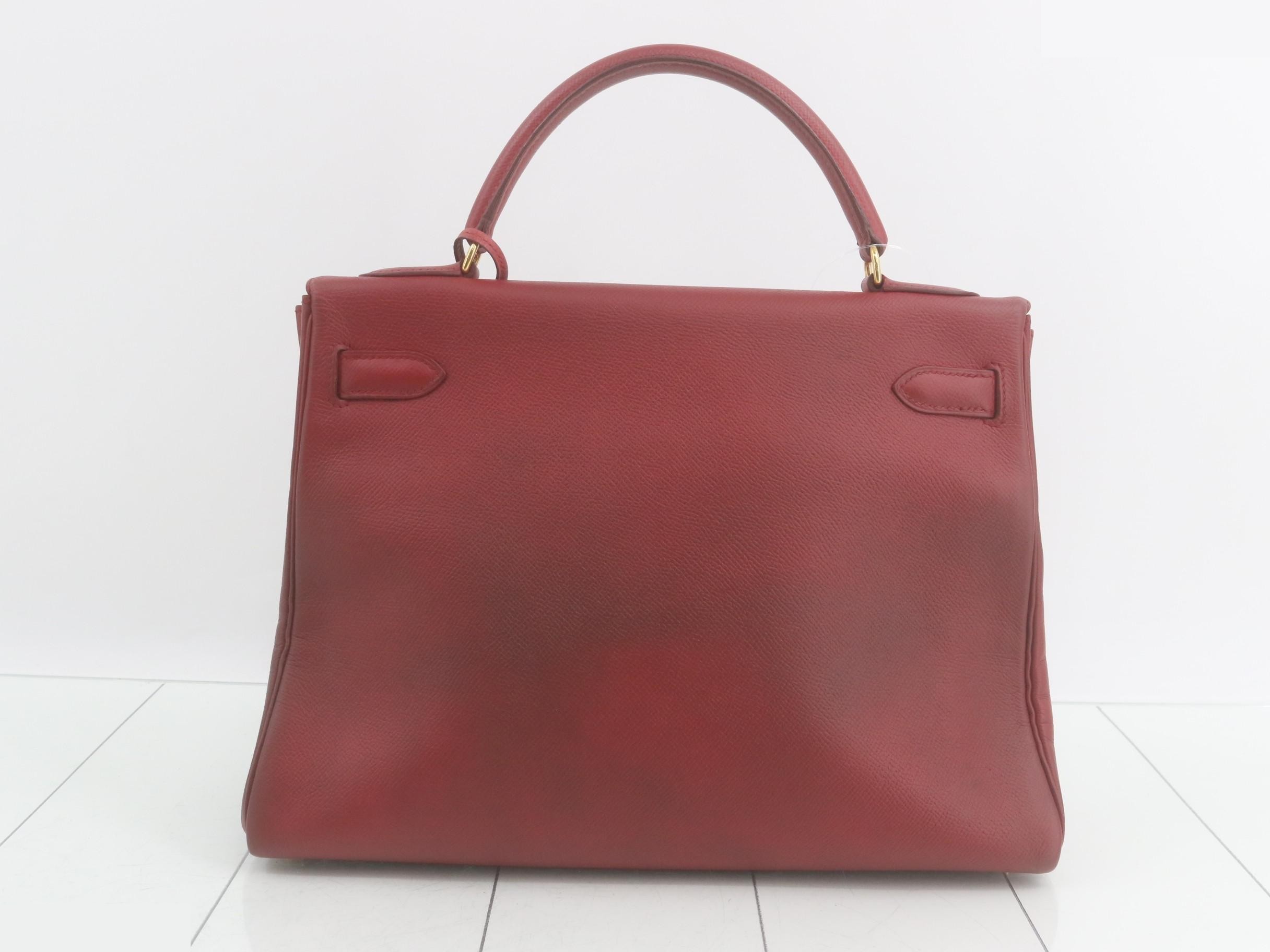 Kelly 32 Courchevel Handbag (OW) — view 3