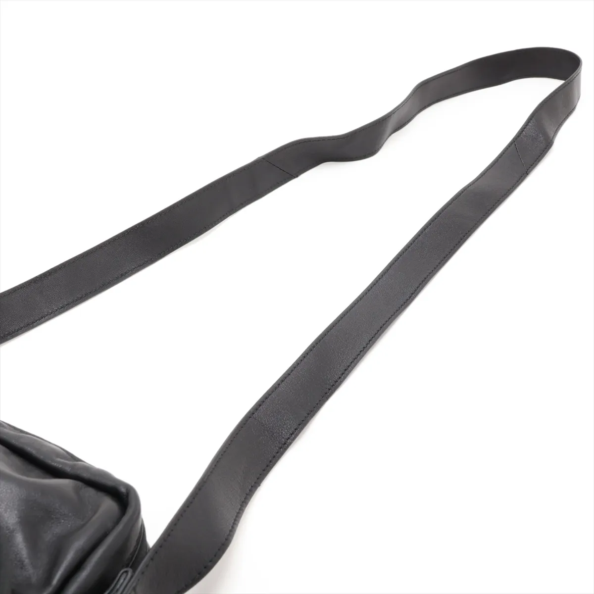 x Under Armour Leather Shoulder Bag, Black x White, 811907 — view 5