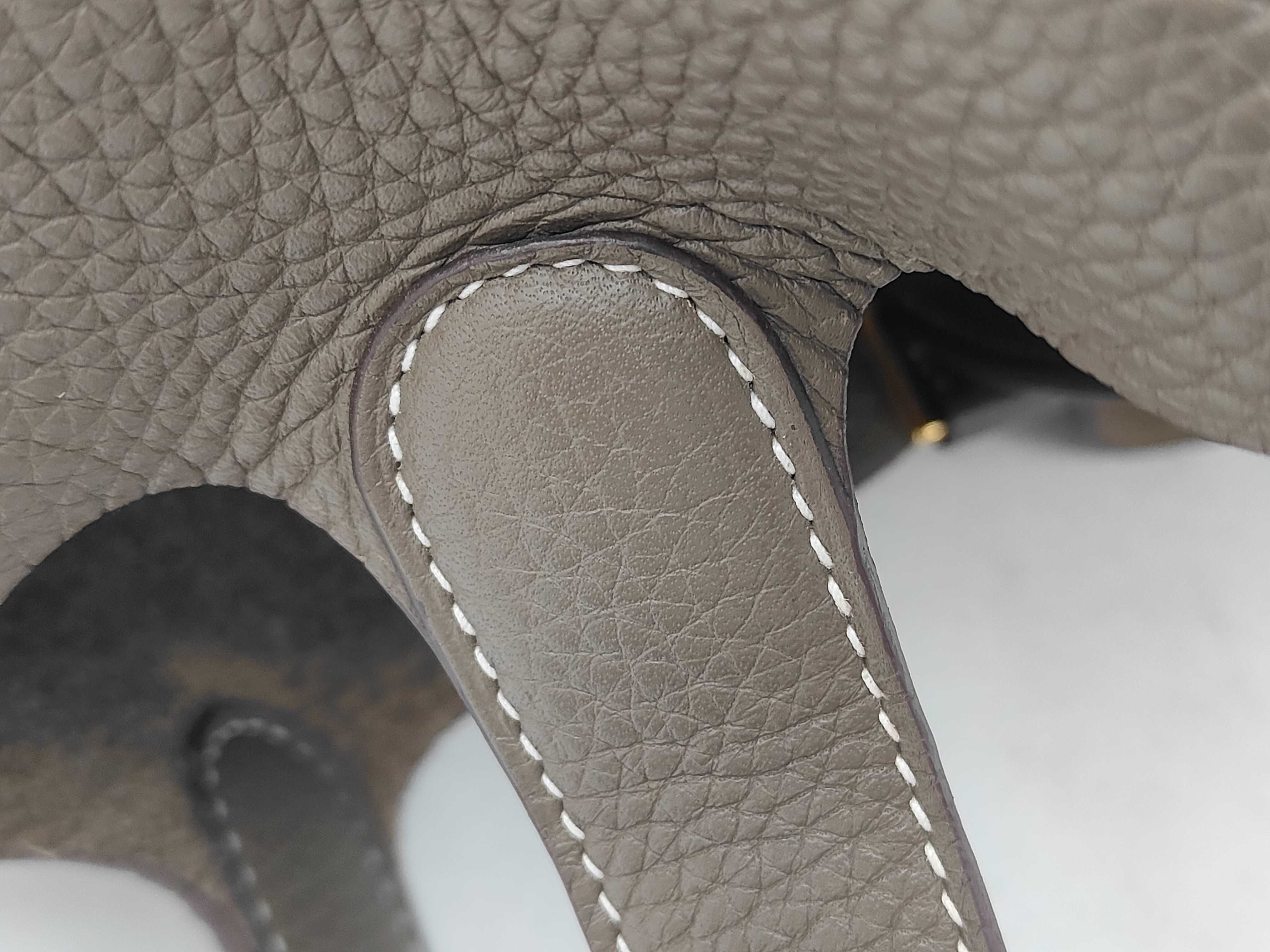 Picotin Lock 22 MM Taurillon Clemence Etoupe Gold Hardware C: 2018 Handbag — view 5