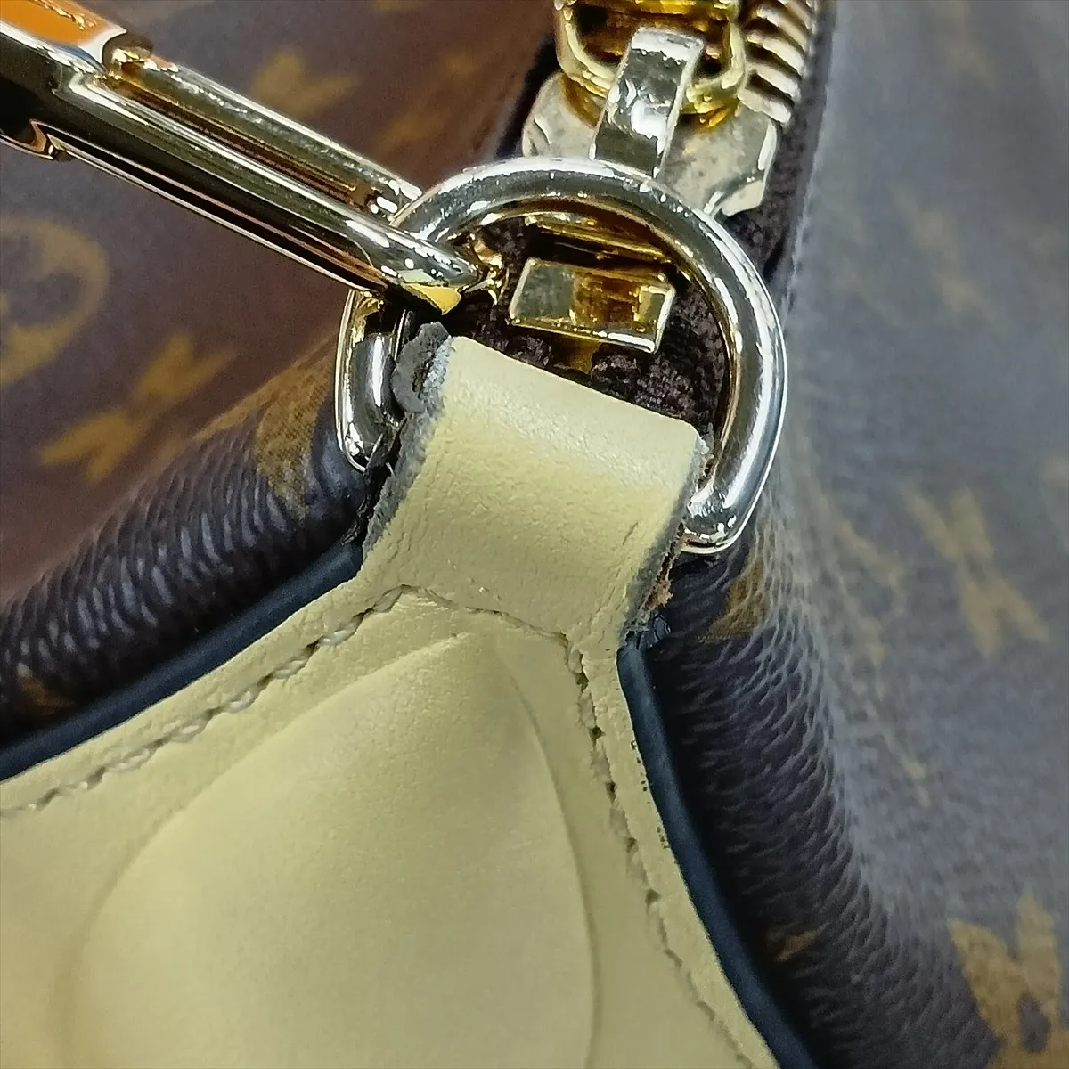 Monogram Bloom Pouch M11672 Brown, no strap, RFID detected. — view 9
