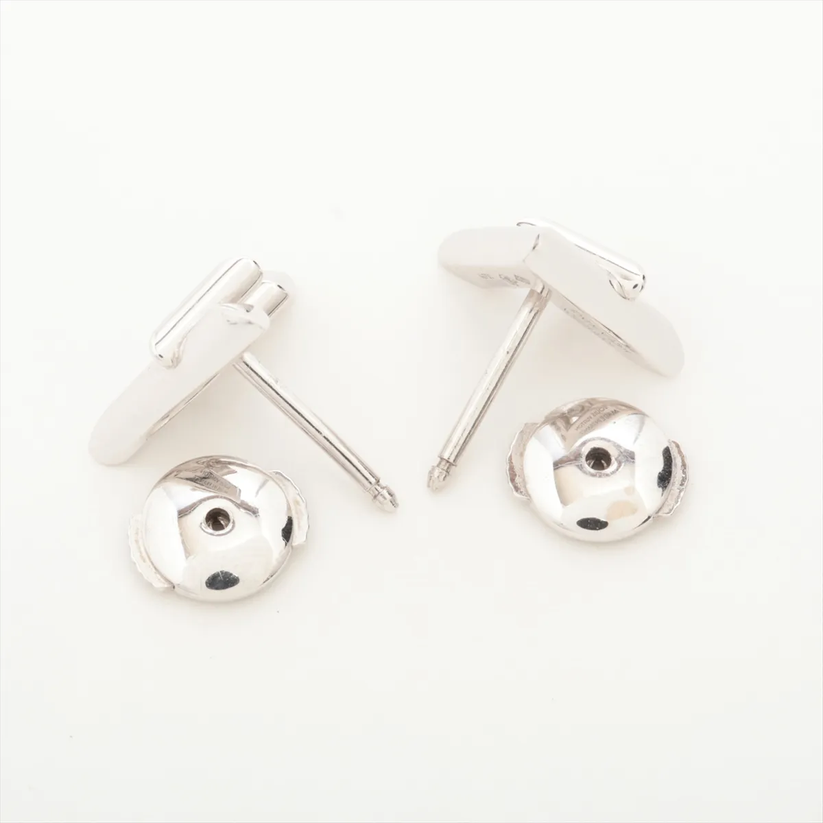 Pus LV Vault One Diamond Earrings 750 (WG) 3.6g D10565 D10680 No brand engraving on the back, one earring post is slightly bent. — view 4