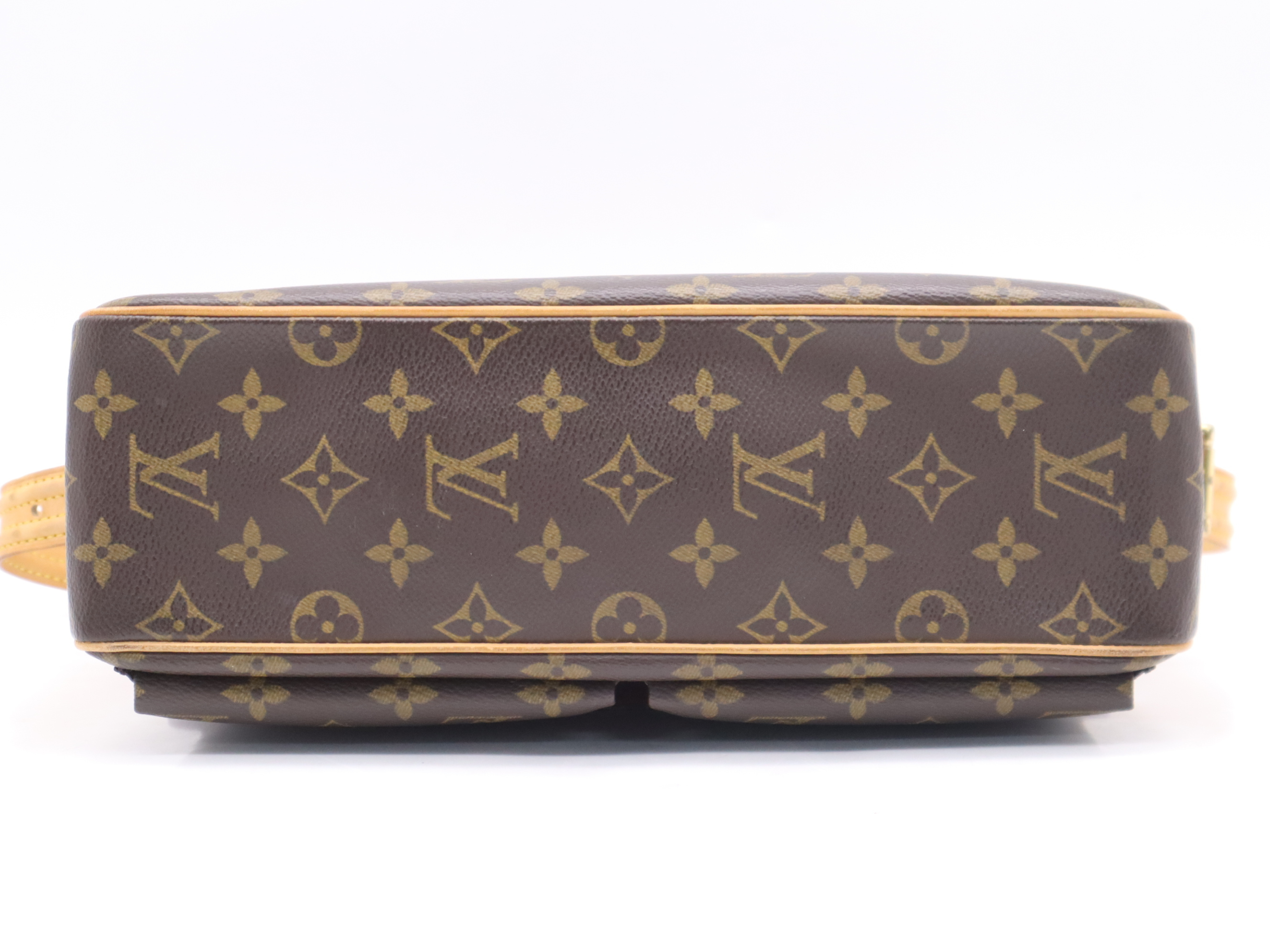 M51164 Monogram Viva Cite MM Shoulder Bag — view 4