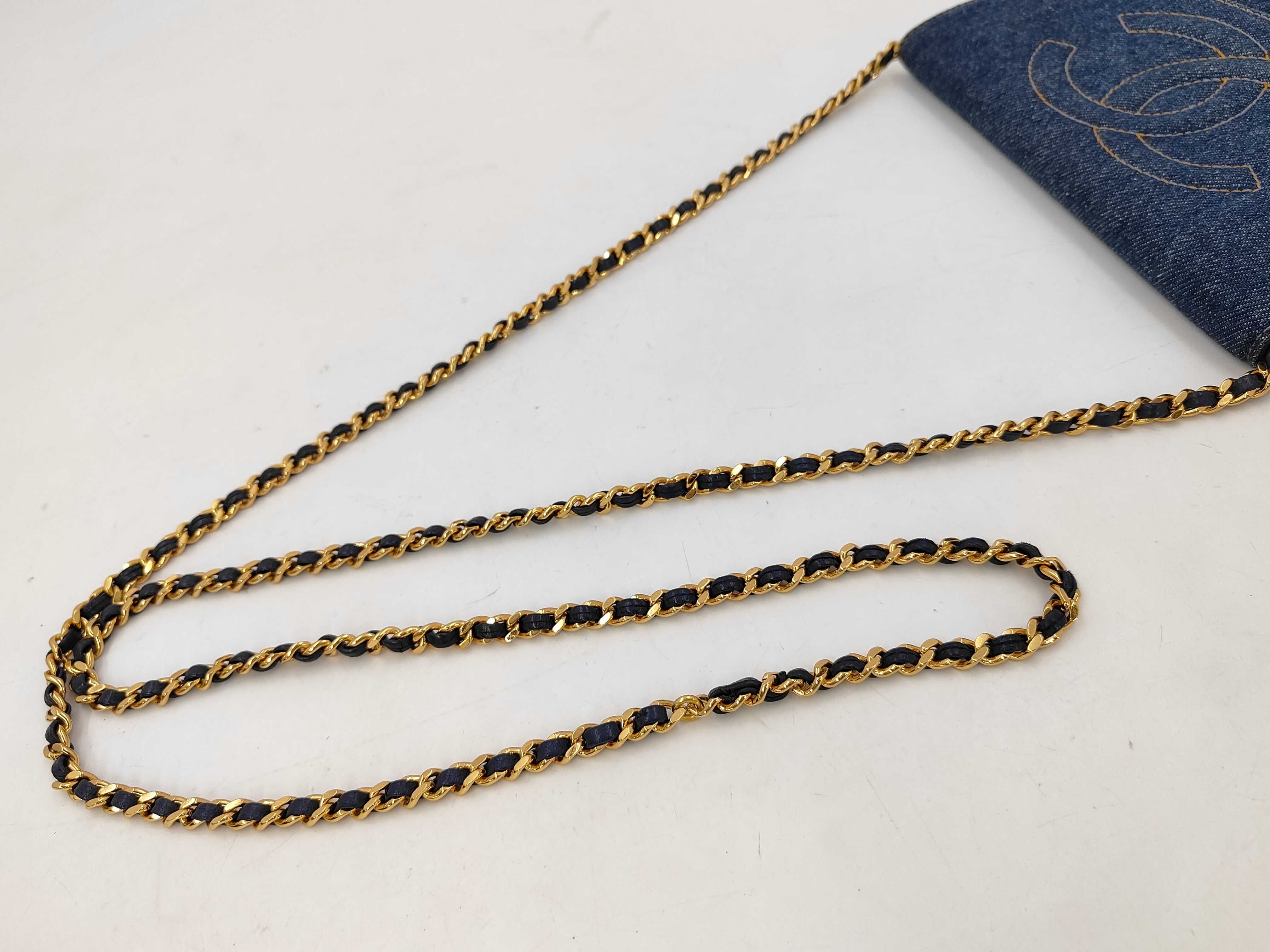 denim Coco Mark chain wallet, original sticker, box, scuffs, wrinkles, mold inside, stains, shoulder bag. — view 3