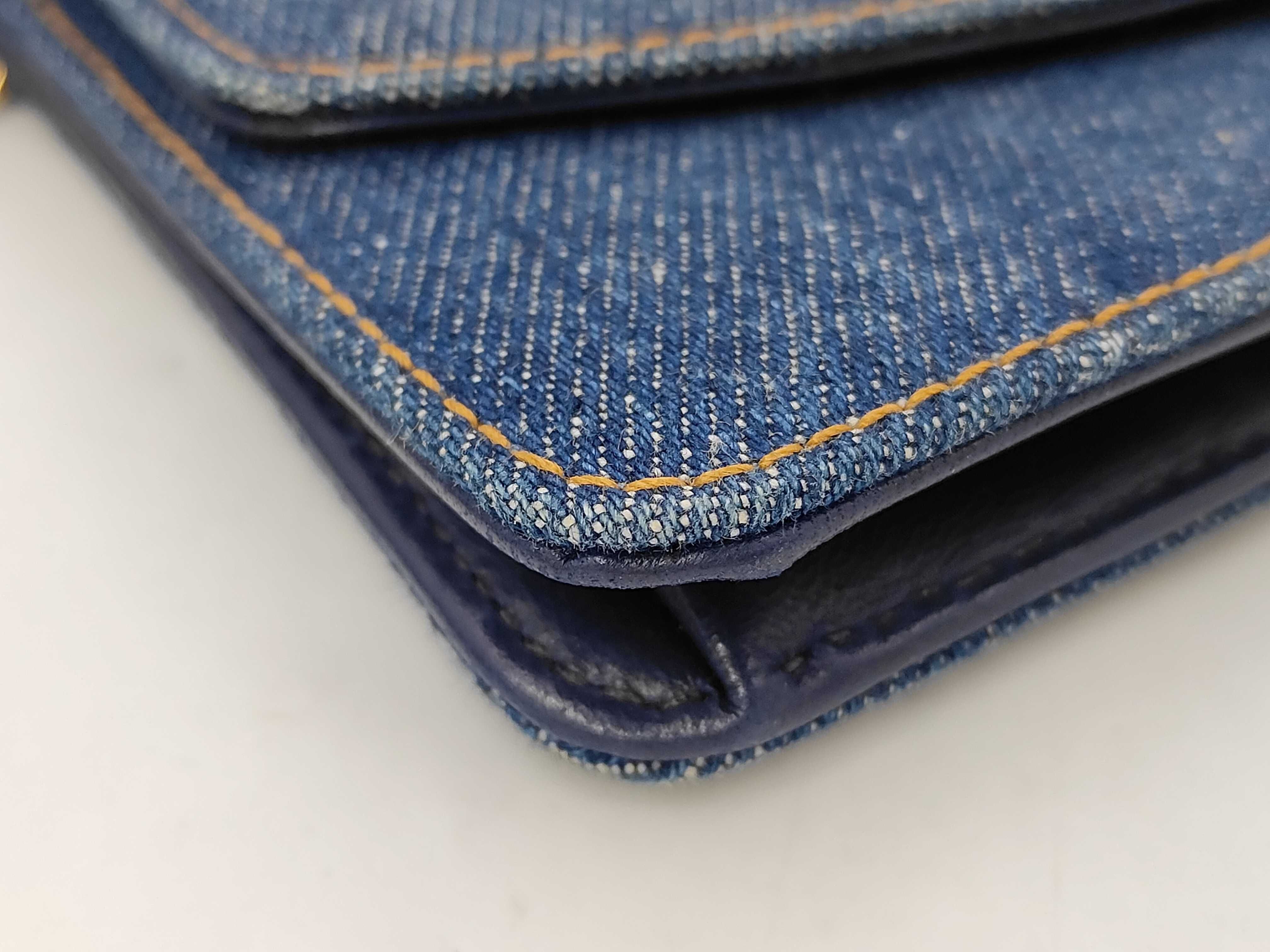 denim Coco Mark chain wallet, original sticker, box, scuffs, wrinkles, mold inside, stains, shoulder bag. — view 7