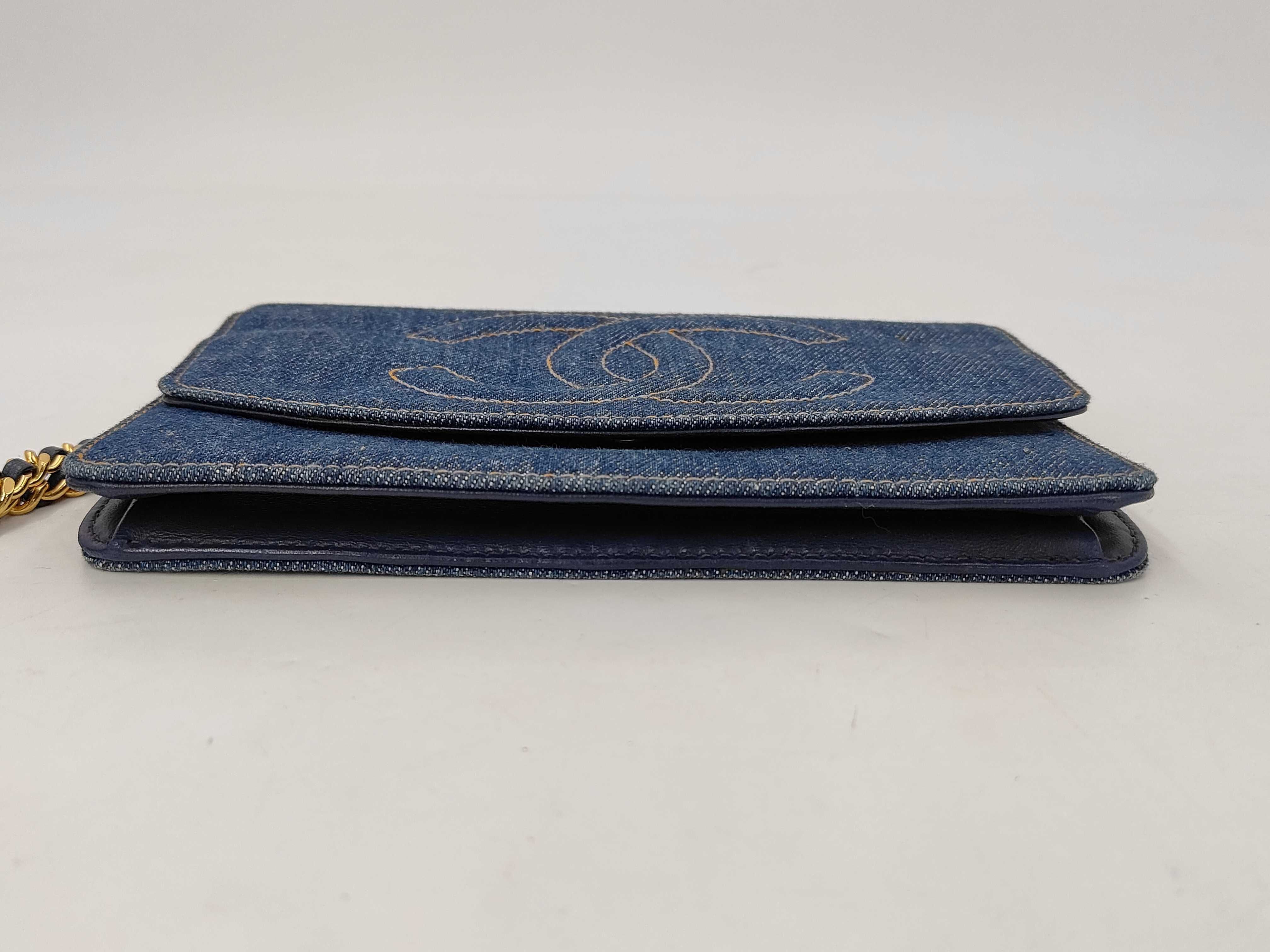 denim Coco Mark chain wallet, original sticker, box, scuffs, wrinkles, mold inside, stains, shoulder bag. — view 8