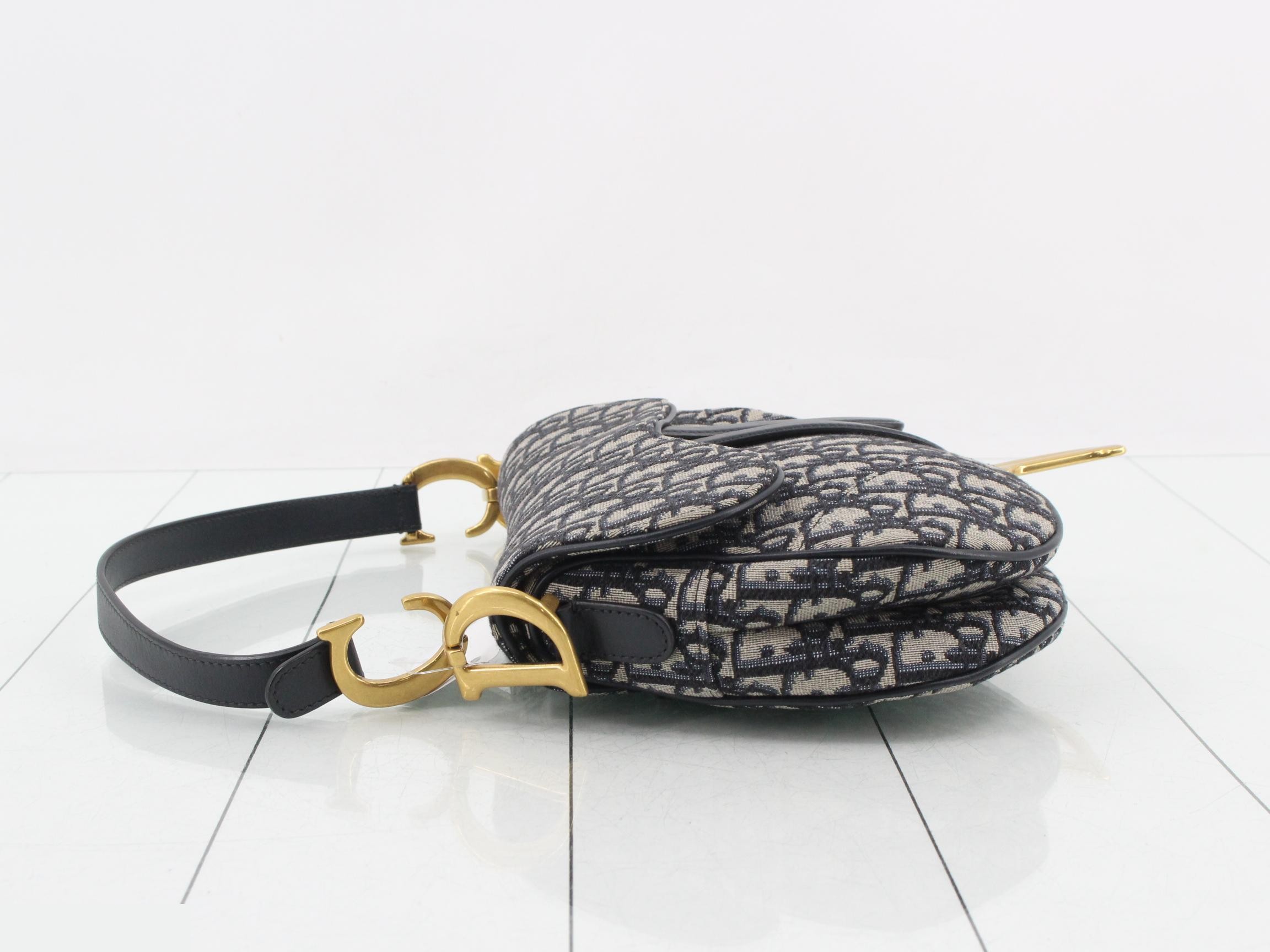 Saddlebag, Oblique, One-Shoulder Bag — view 4