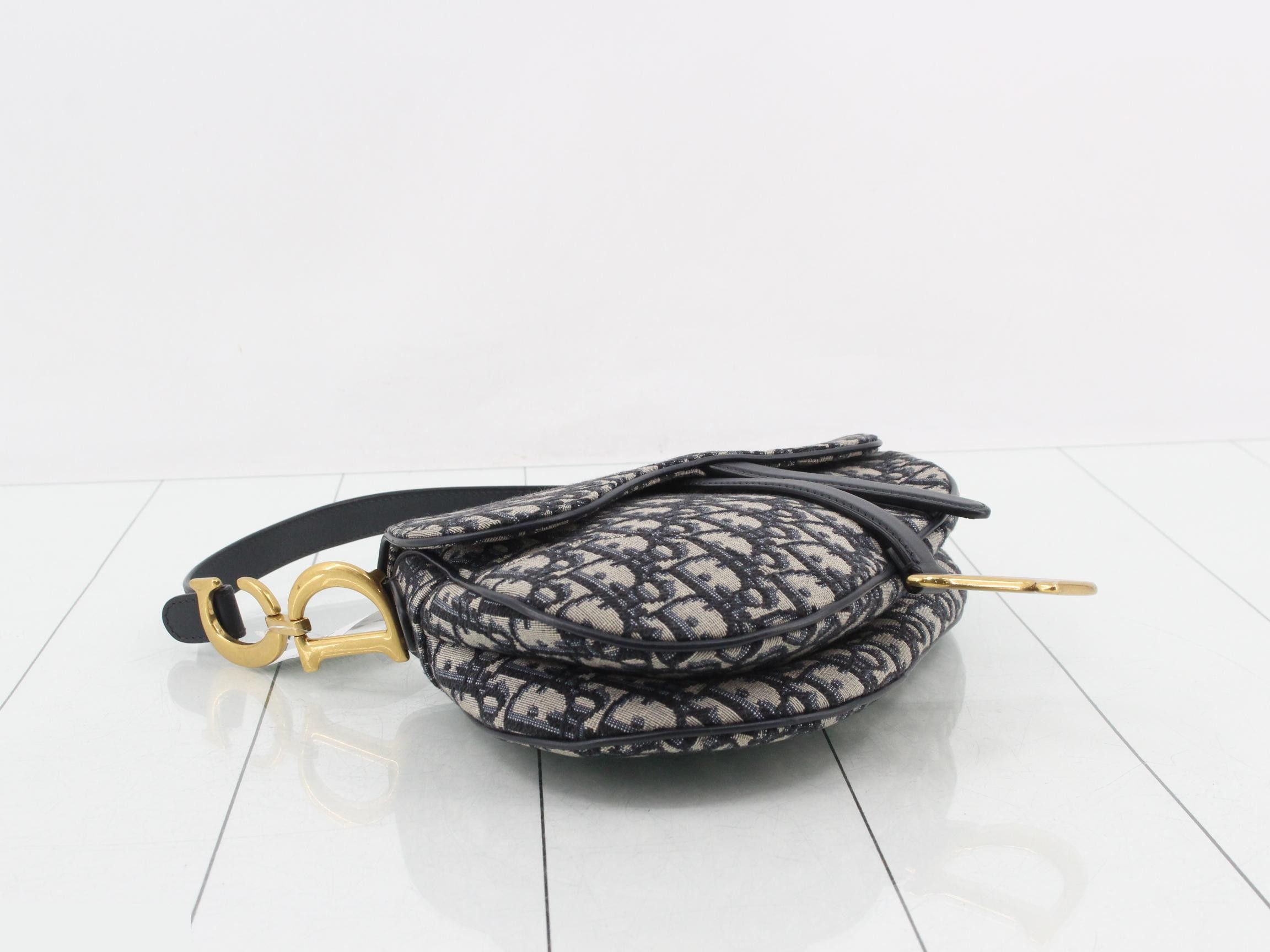 Saddlebag, Oblique, One-Shoulder Bag — view 5
