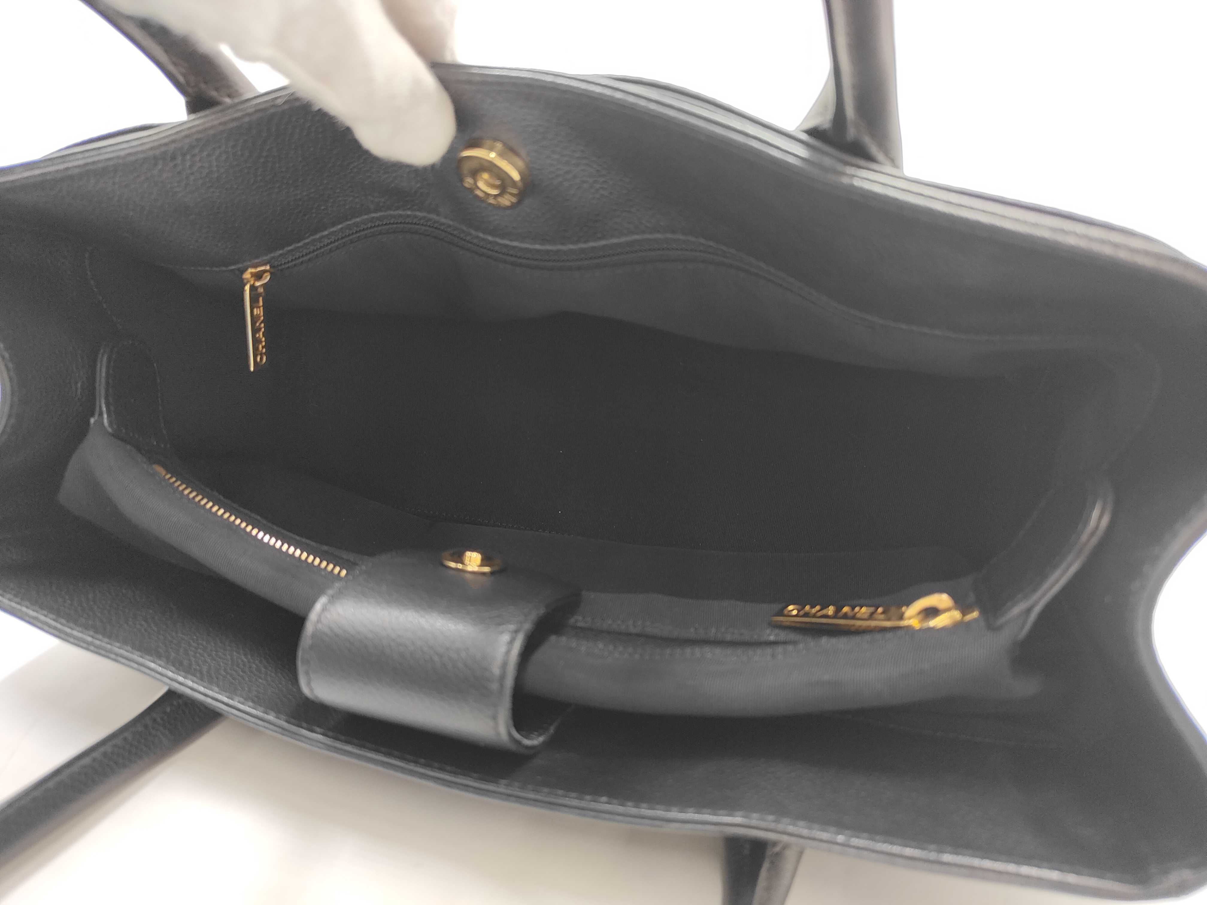 Executive Tote Bag, Black, with pouch and guarantee card, serial number in the 17th range. — view 10