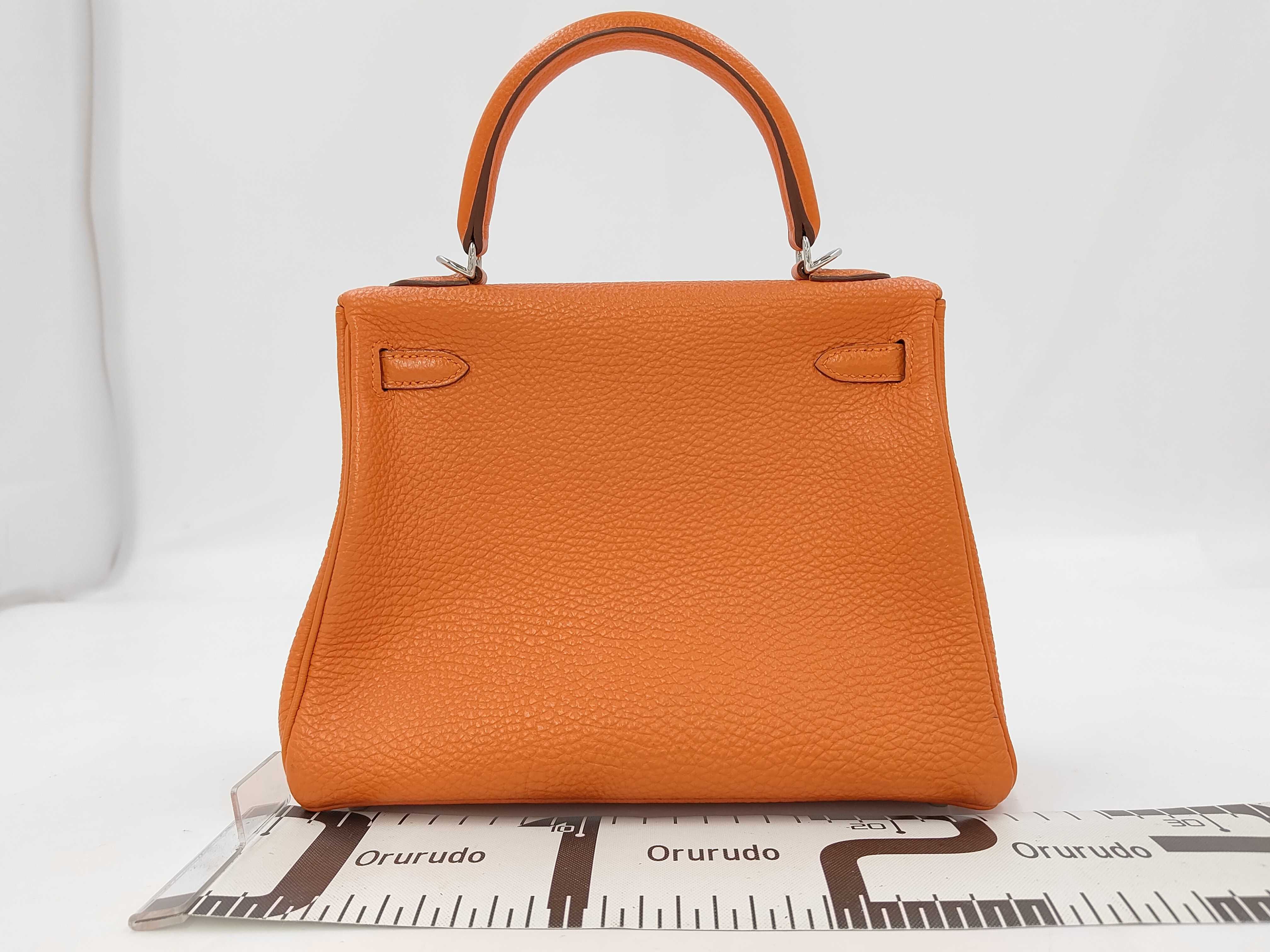 Kelly 25 bag, orange Togo leather, N stamp, handbag — view 2