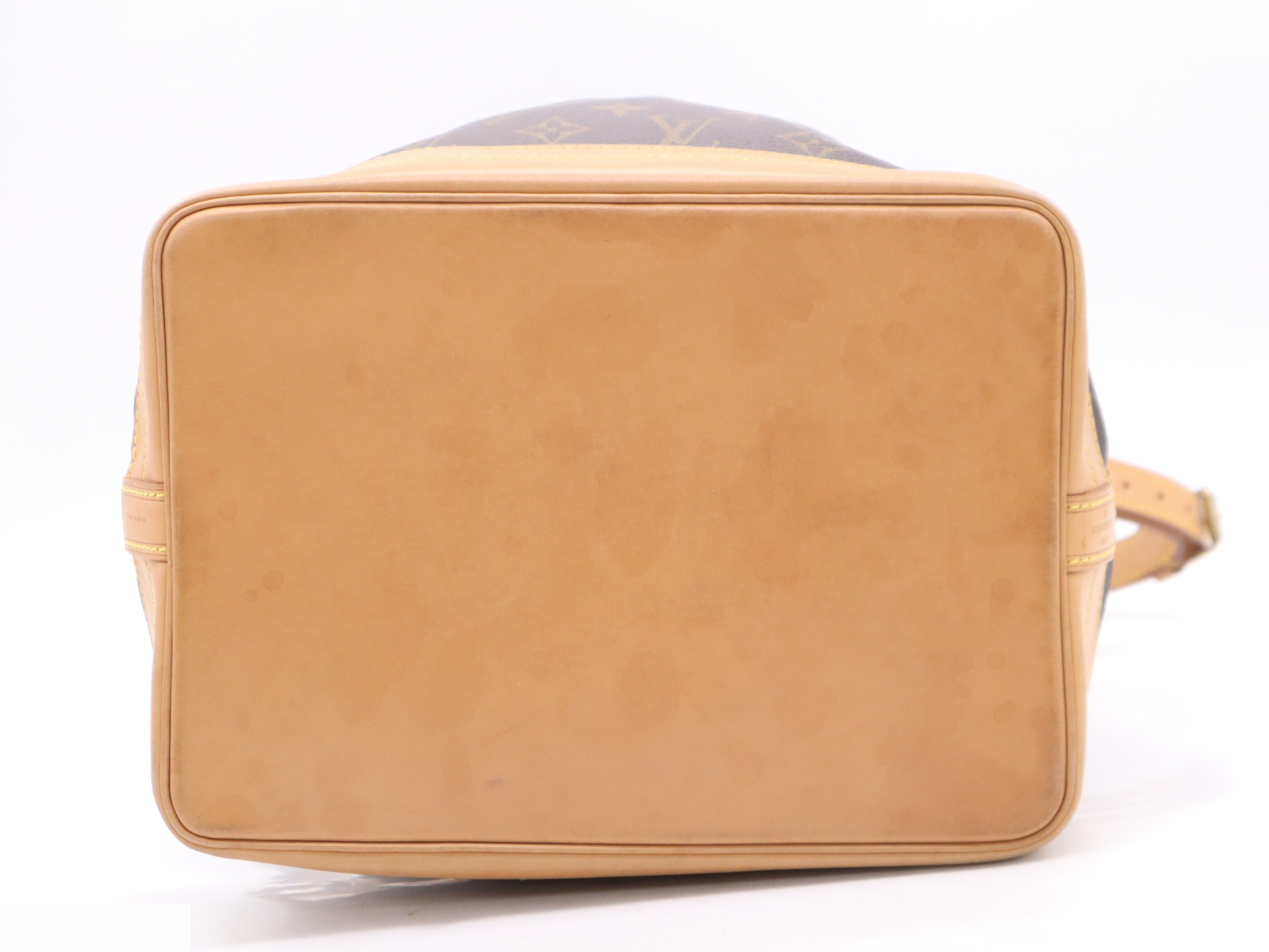 Noe with storage bag — view 4