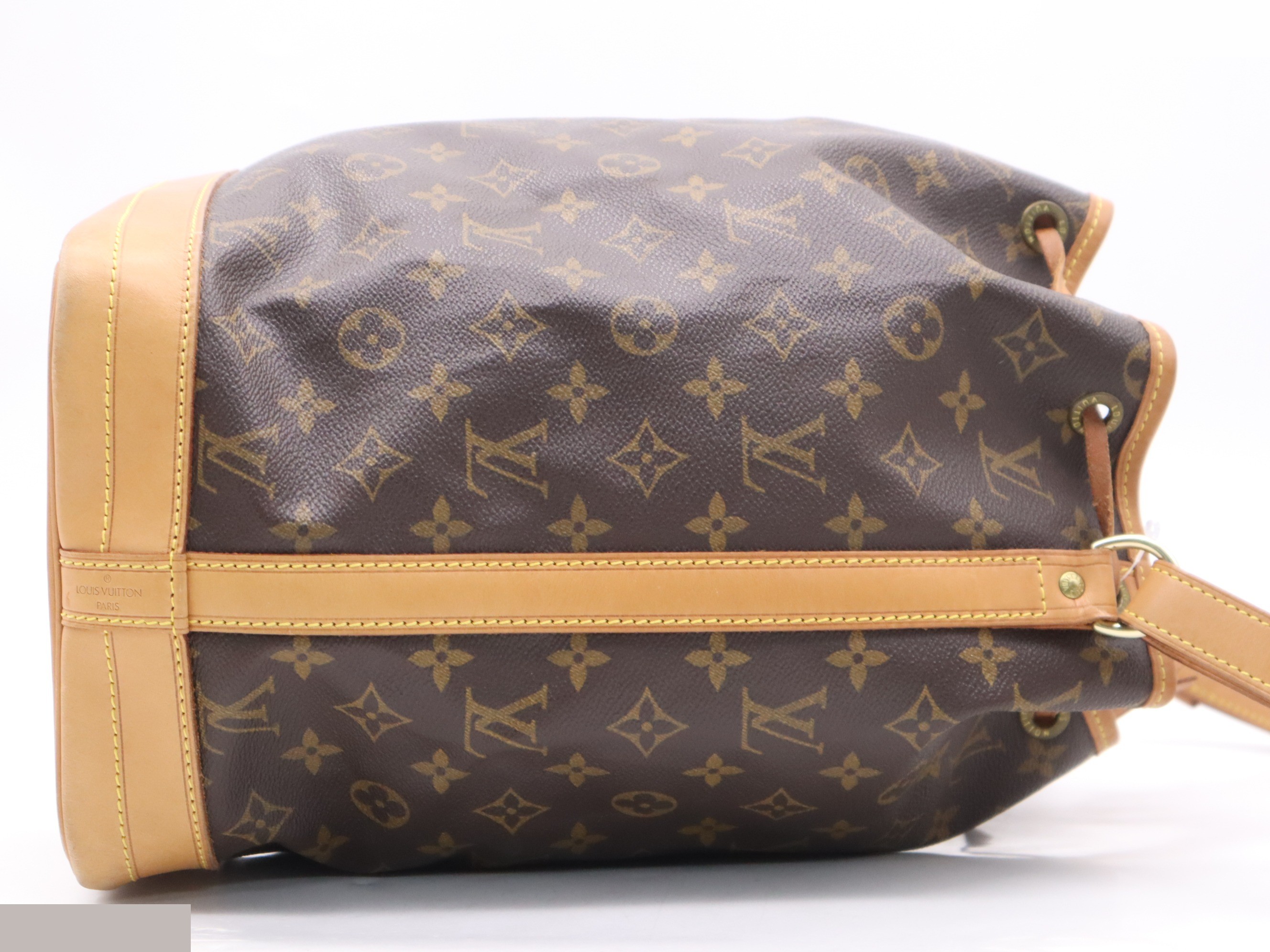 Noe with storage bag — view 5