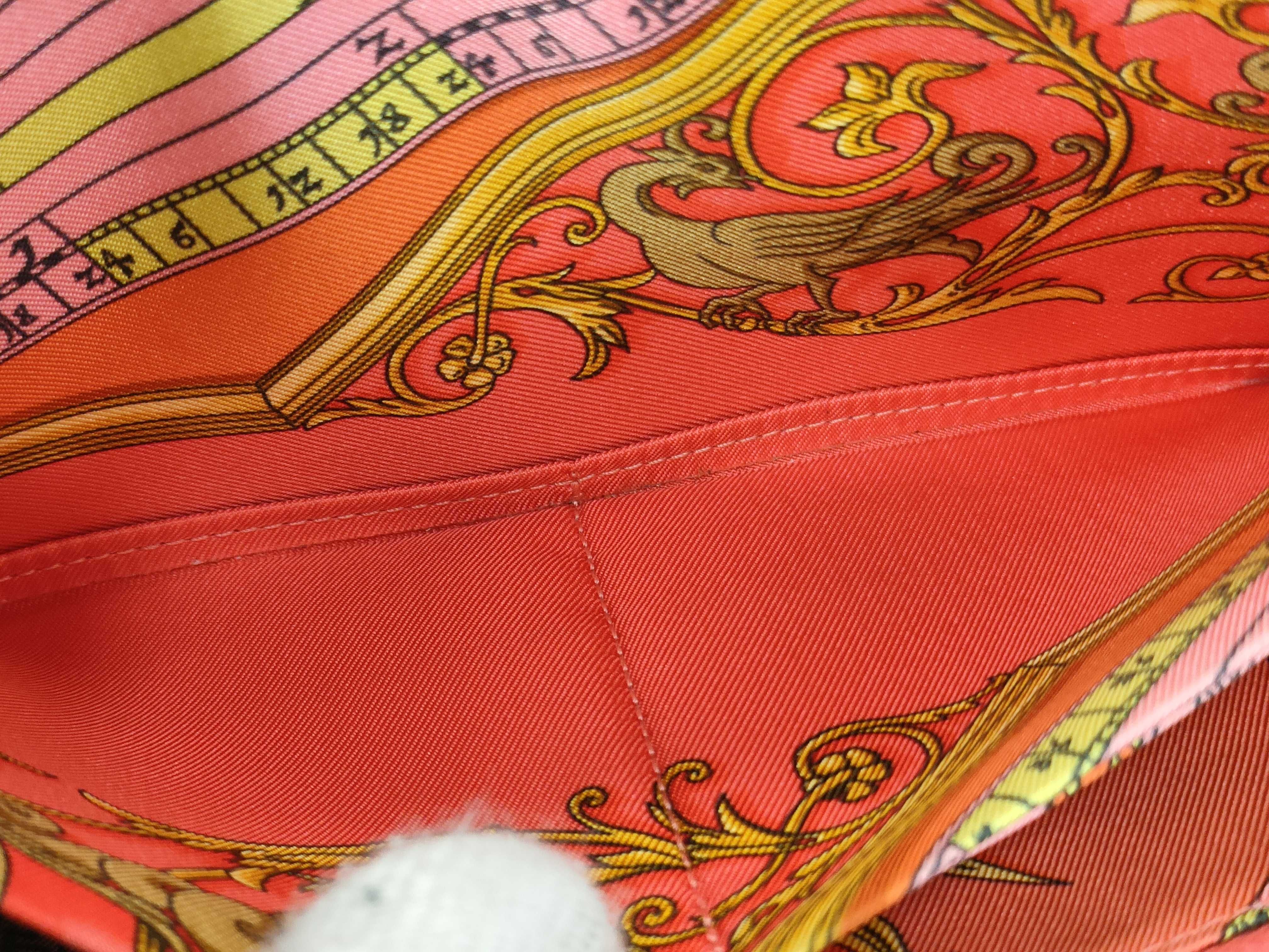Azap Long Silk In Wallet, Veau Epsom Leather, Round Zip Wallet, Red, Silver Hardware, A: 2017 Model — view 12
