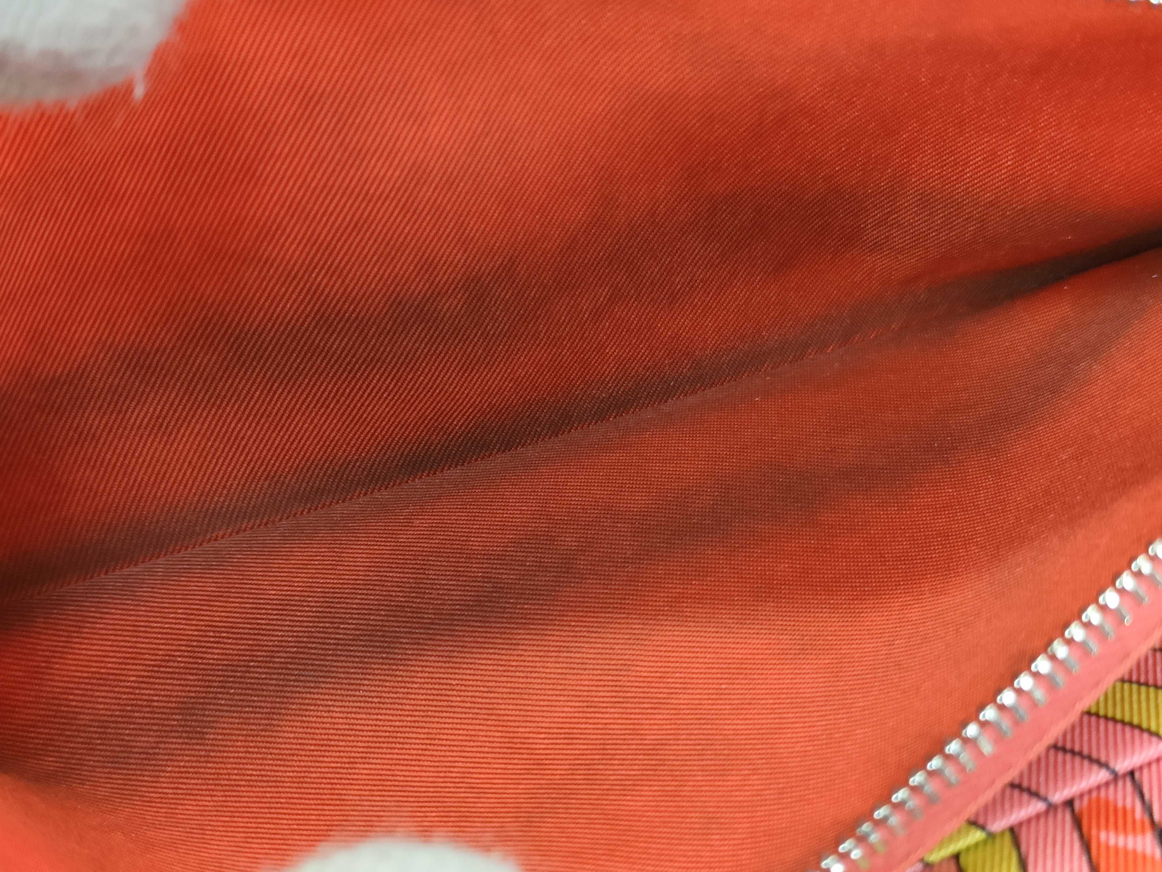 Azap Long Silk In Wallet, Veau Epsom Leather, Round Zip Wallet, Red, Silver Hardware, A: 2017 Model — view 10